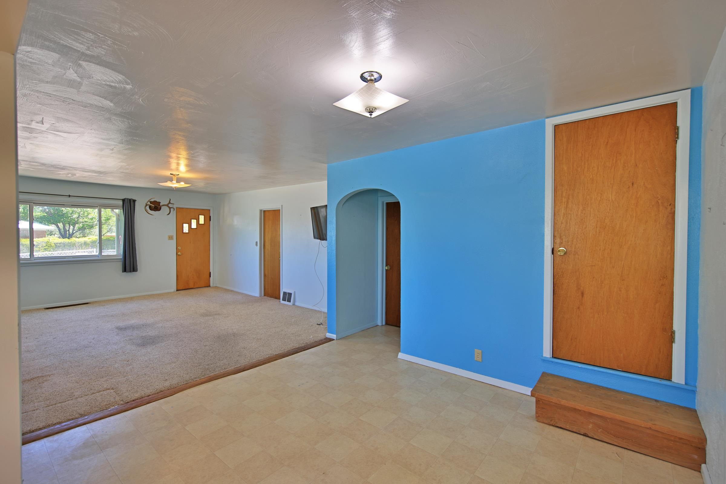 10945 Highway 65 Property Photo 5