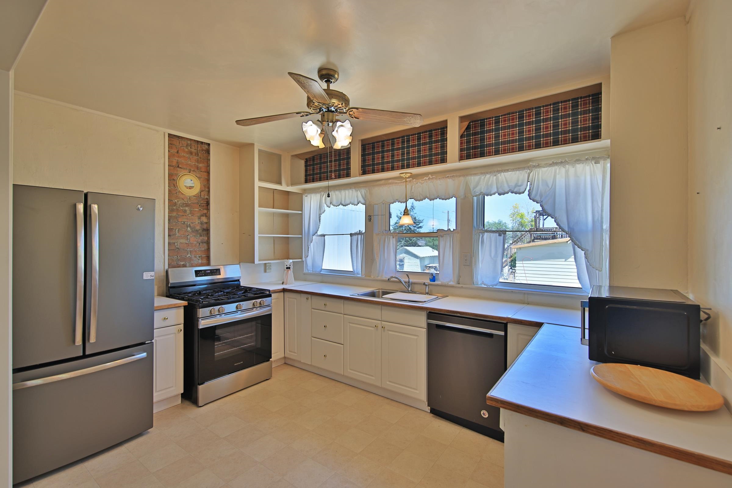10945 Highway 65 Property Photo 6