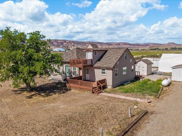1227 15 Road Property Photo 1
