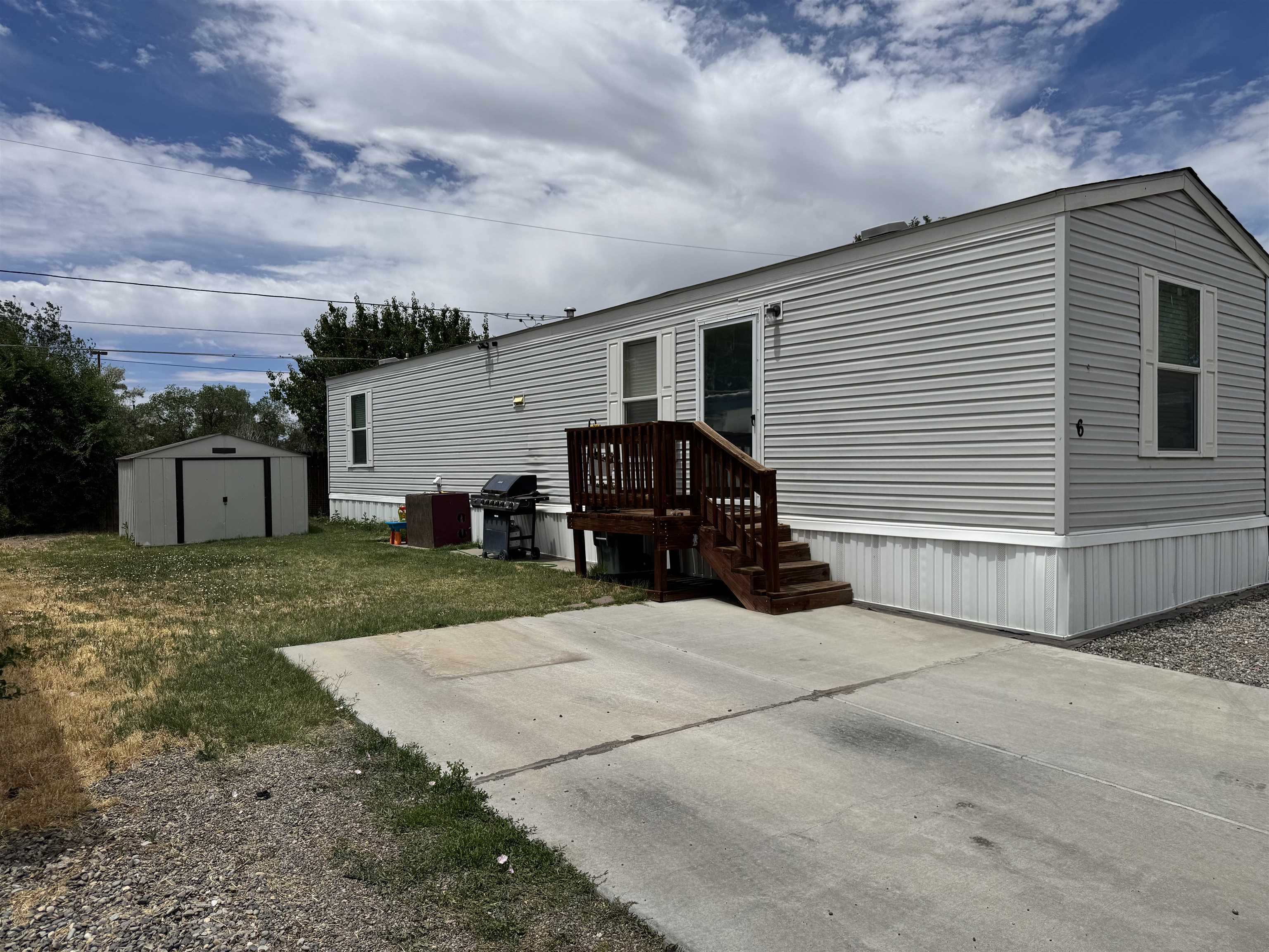 2845 North Avenue Property Photo 1