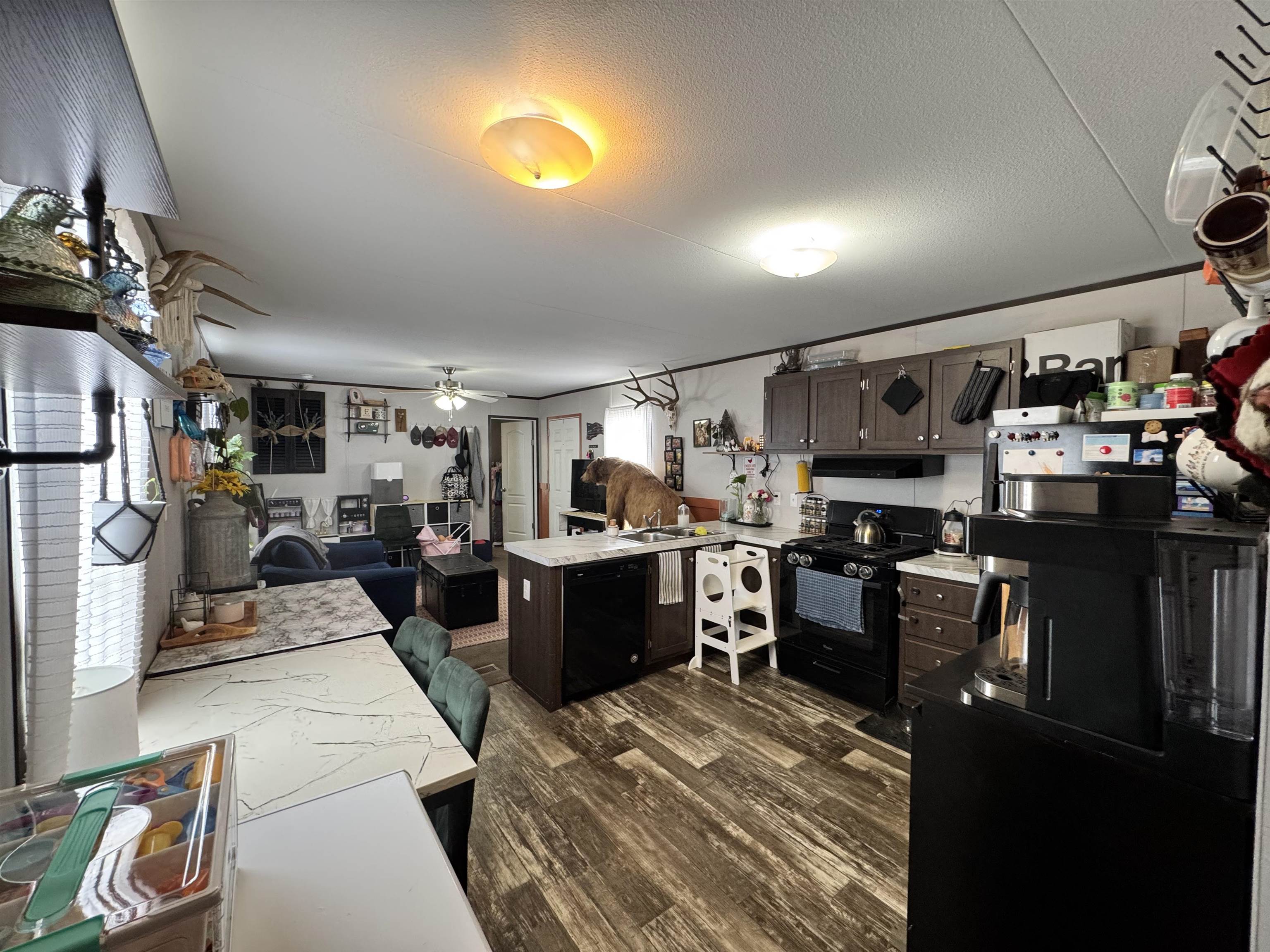 2845 North Avenue Property Photo 6