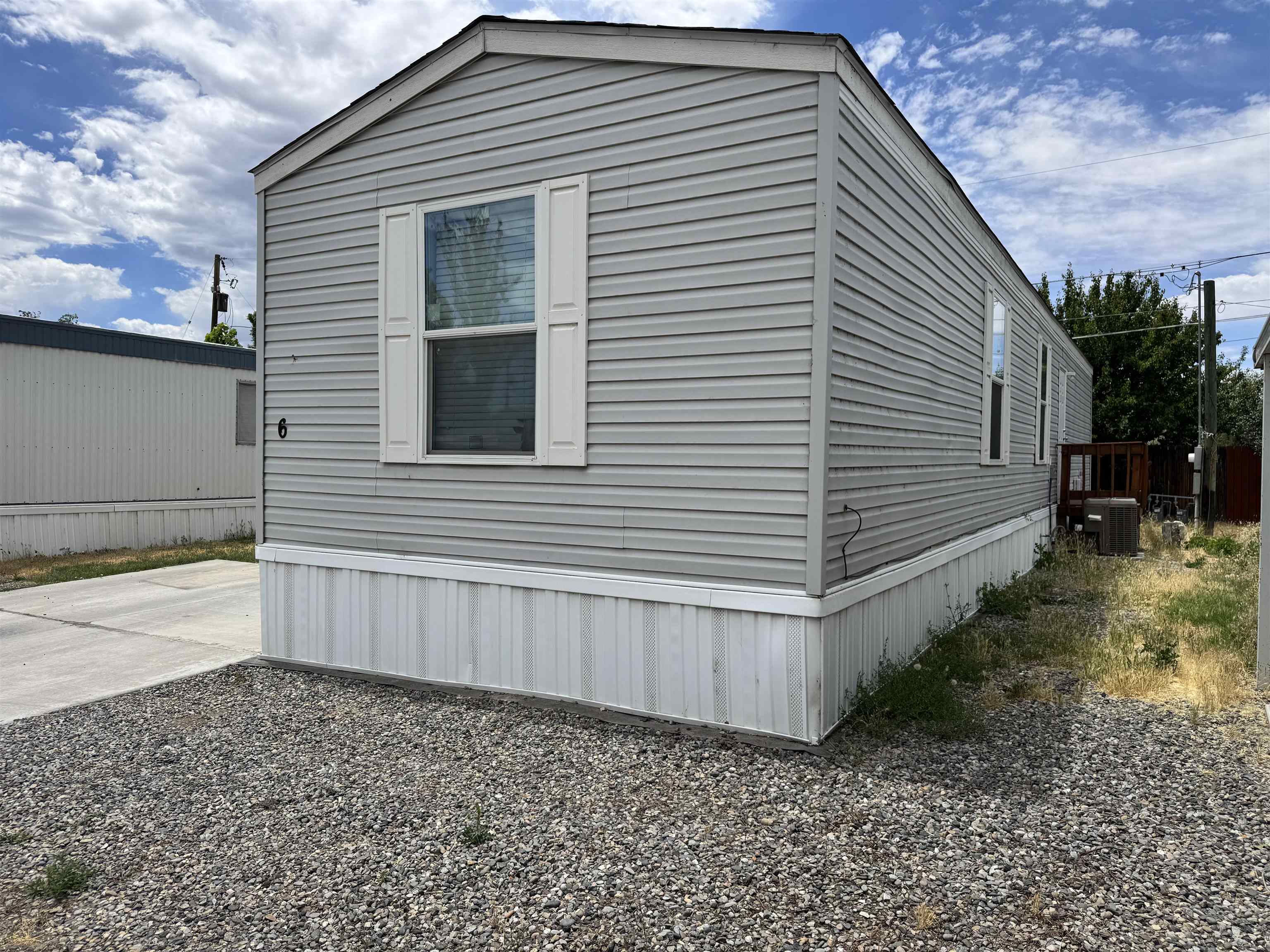 2845 North Avenue Property Photo 14