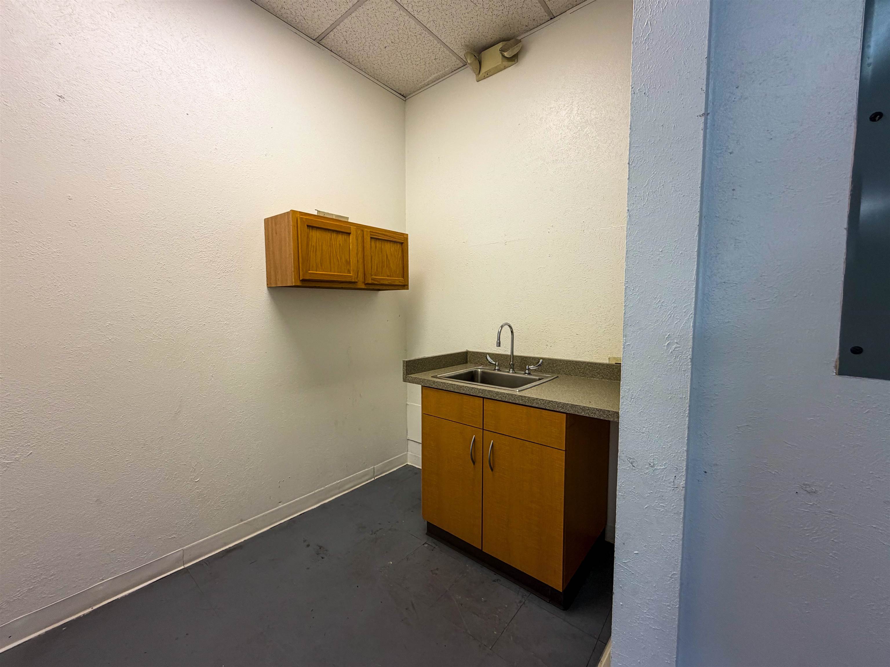 2889 North Avenue Property Photo 6