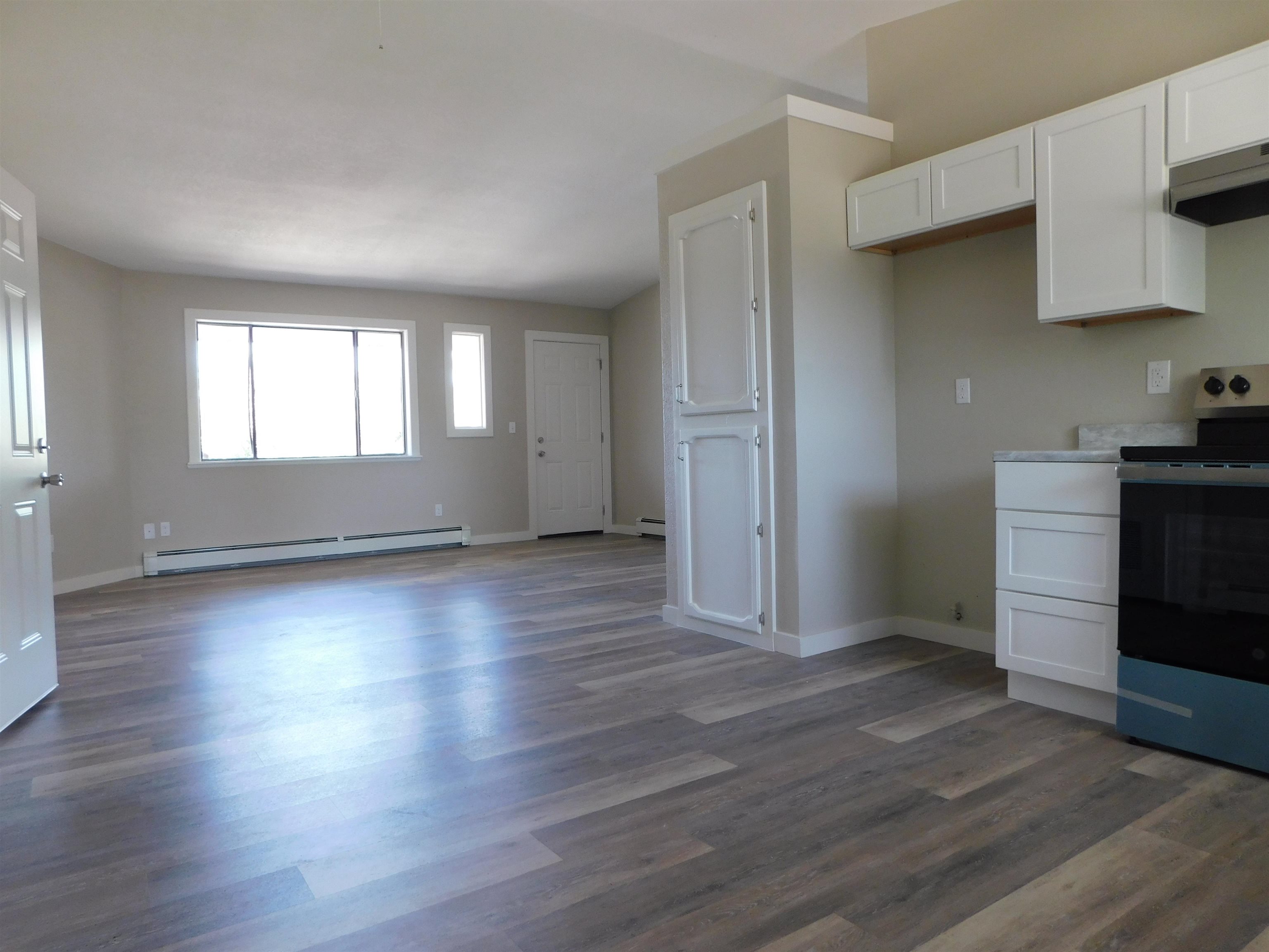 566 1/2 Garfield Drive Property Photo 10