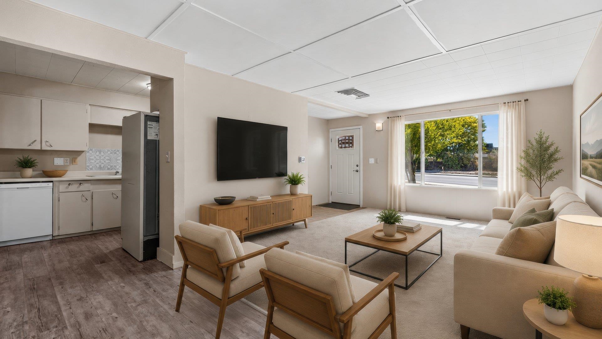 653 1/2 25 Road Property Photo 4