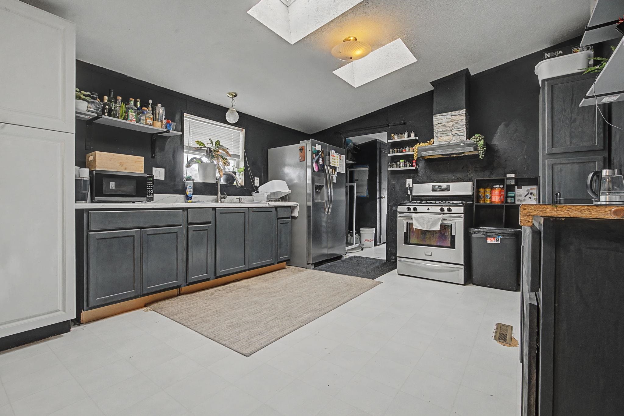 544 E Harrison Avenue Property Photo 10