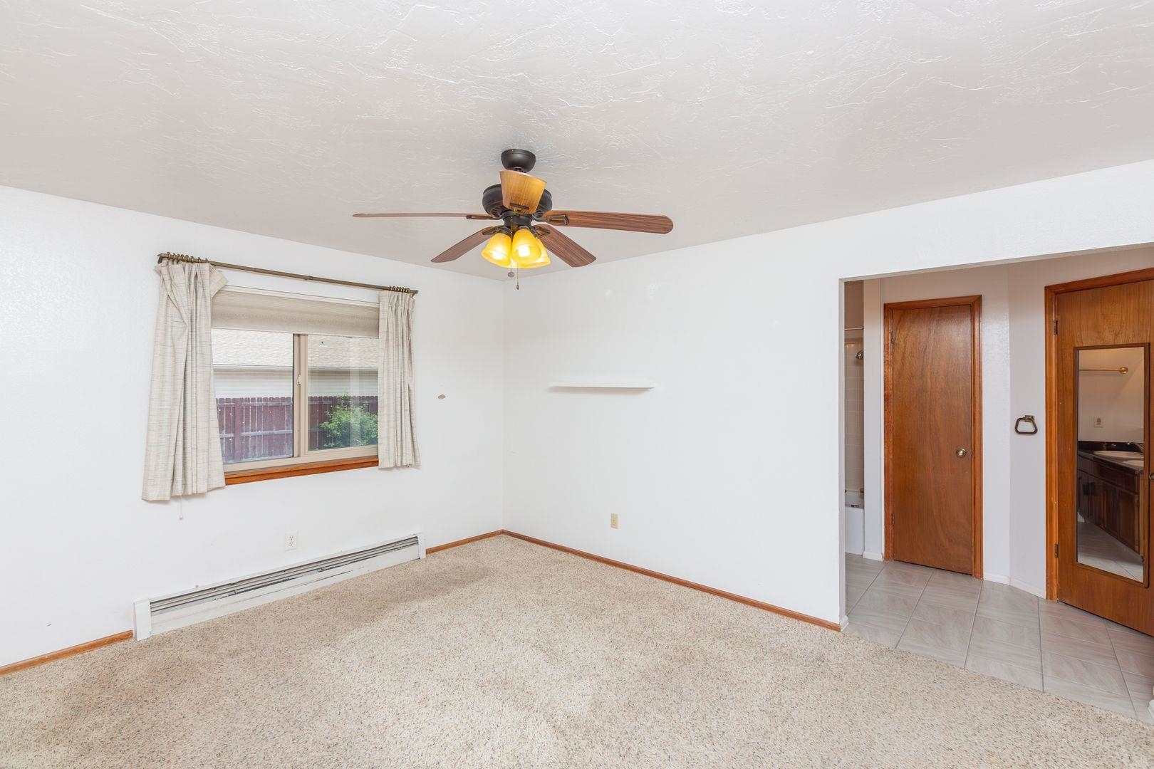 2921 1/2 Wagon Place Property Photo 14