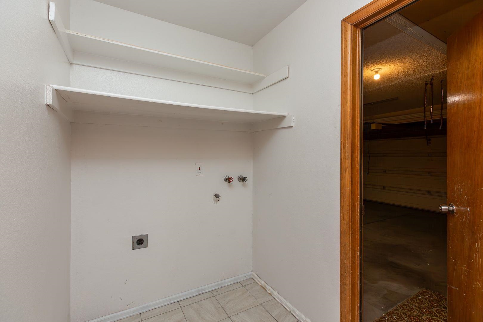 2921 1/2 Wagon Place Property Photo 23