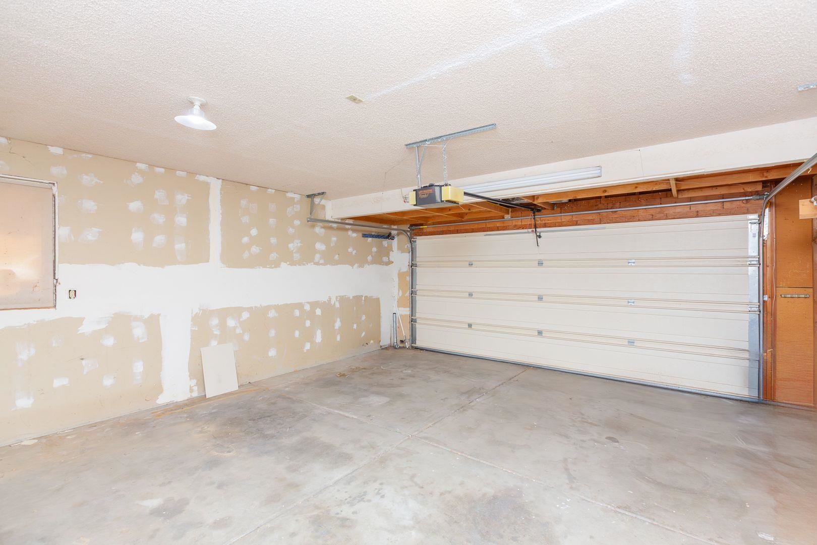 2921 1/2 Wagon Place Property Photo 24
