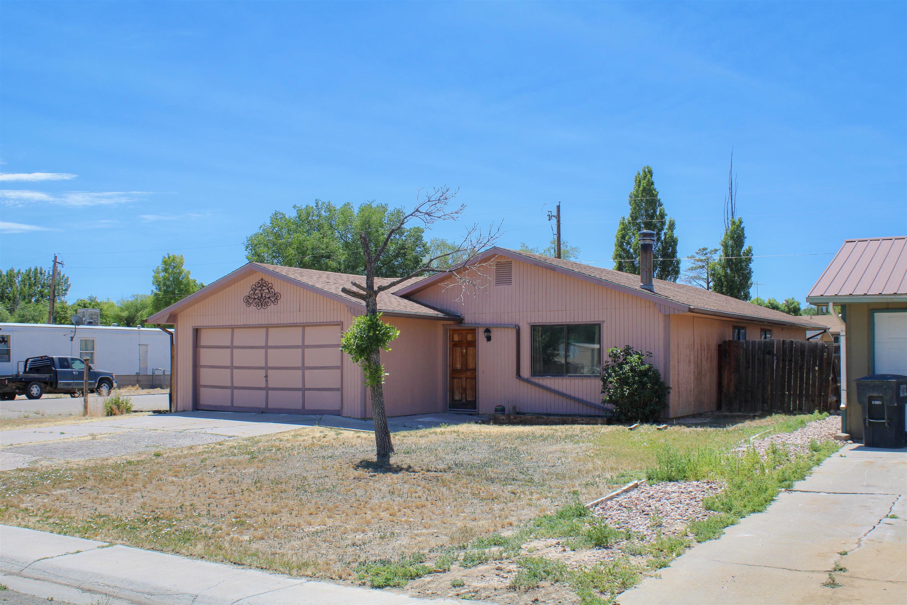255 E Raven Avenue Property Photo 4