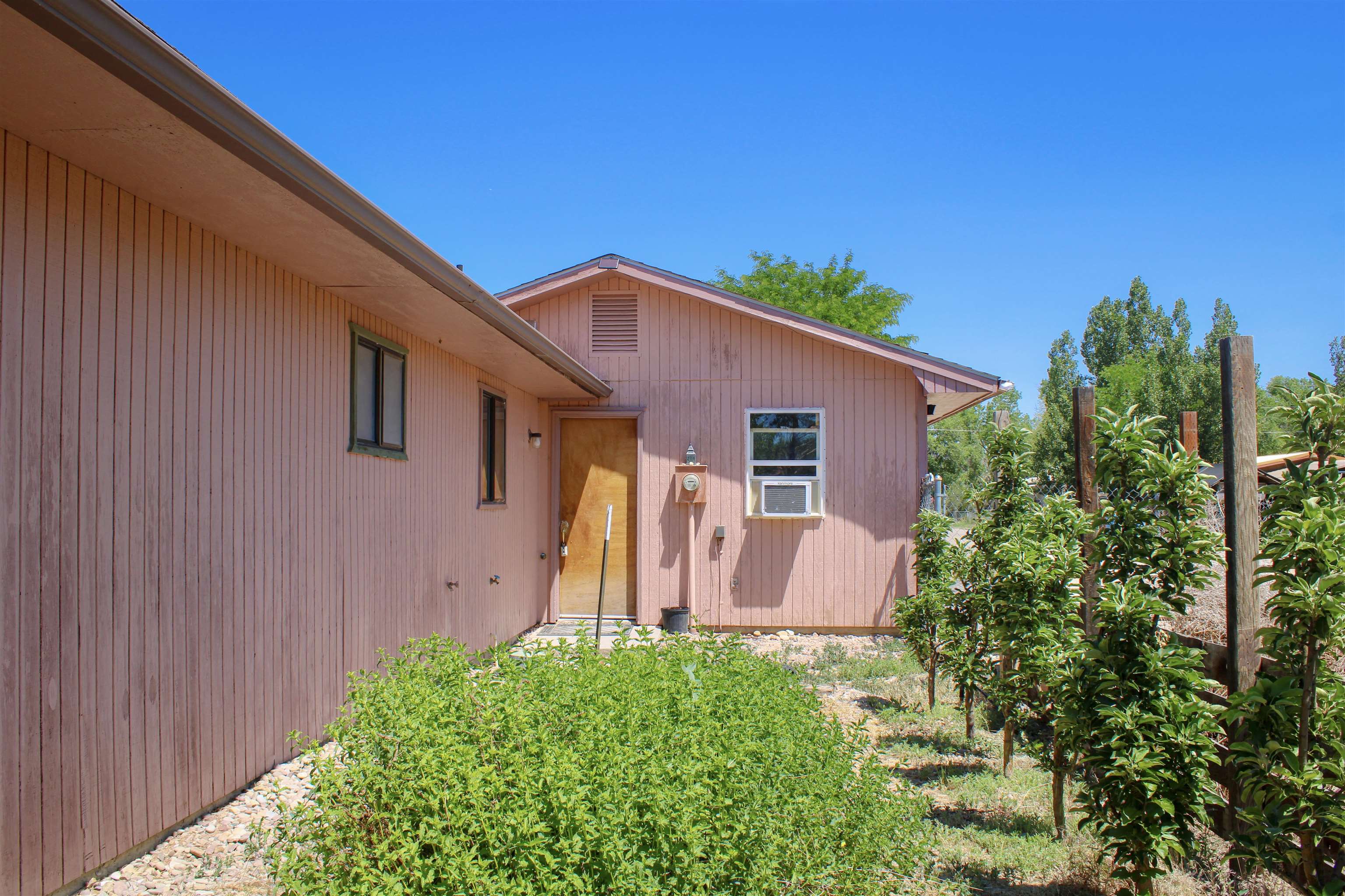 255 E Raven Avenue Property Photo 5