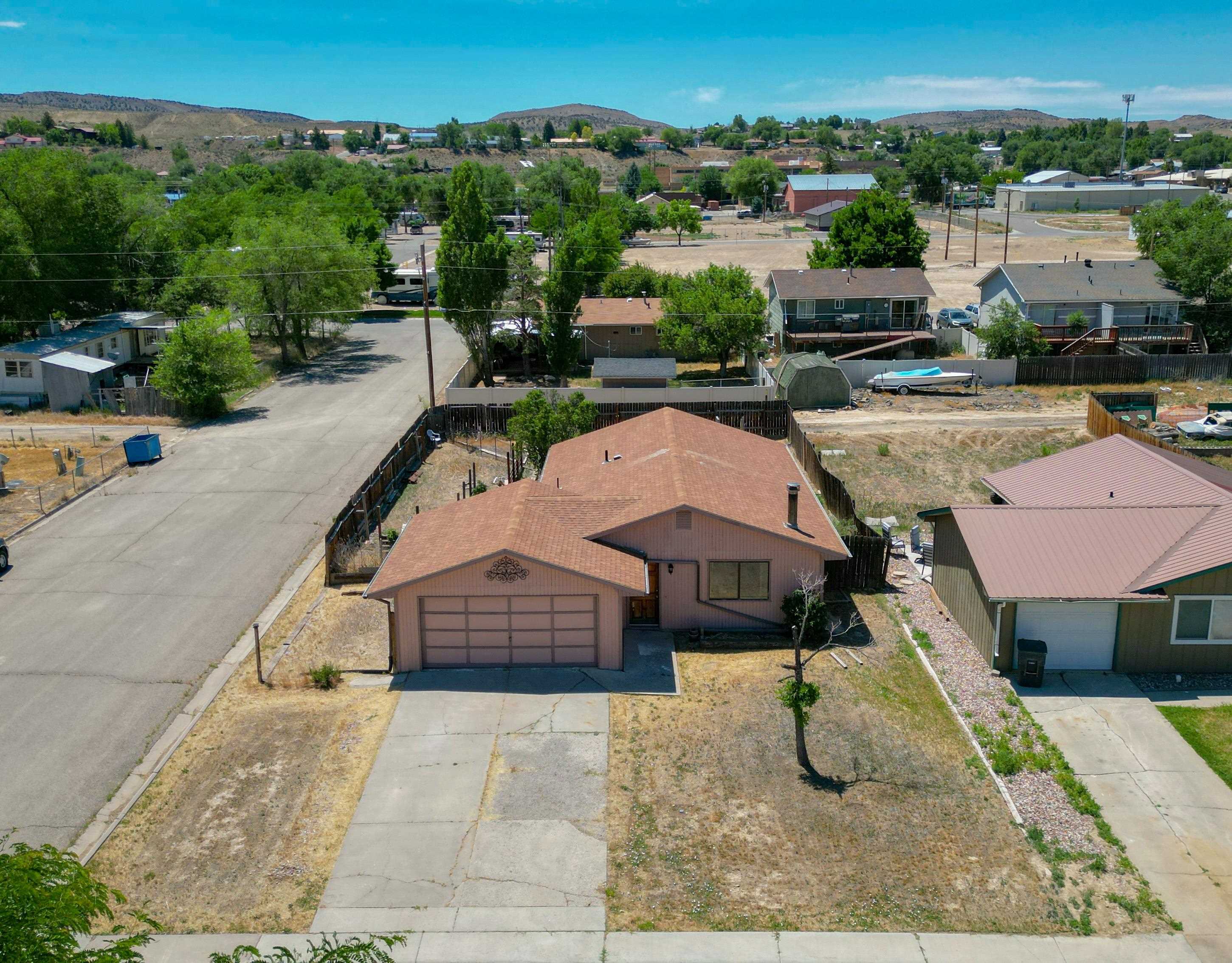 255 E Raven Avenue Property Photo 8