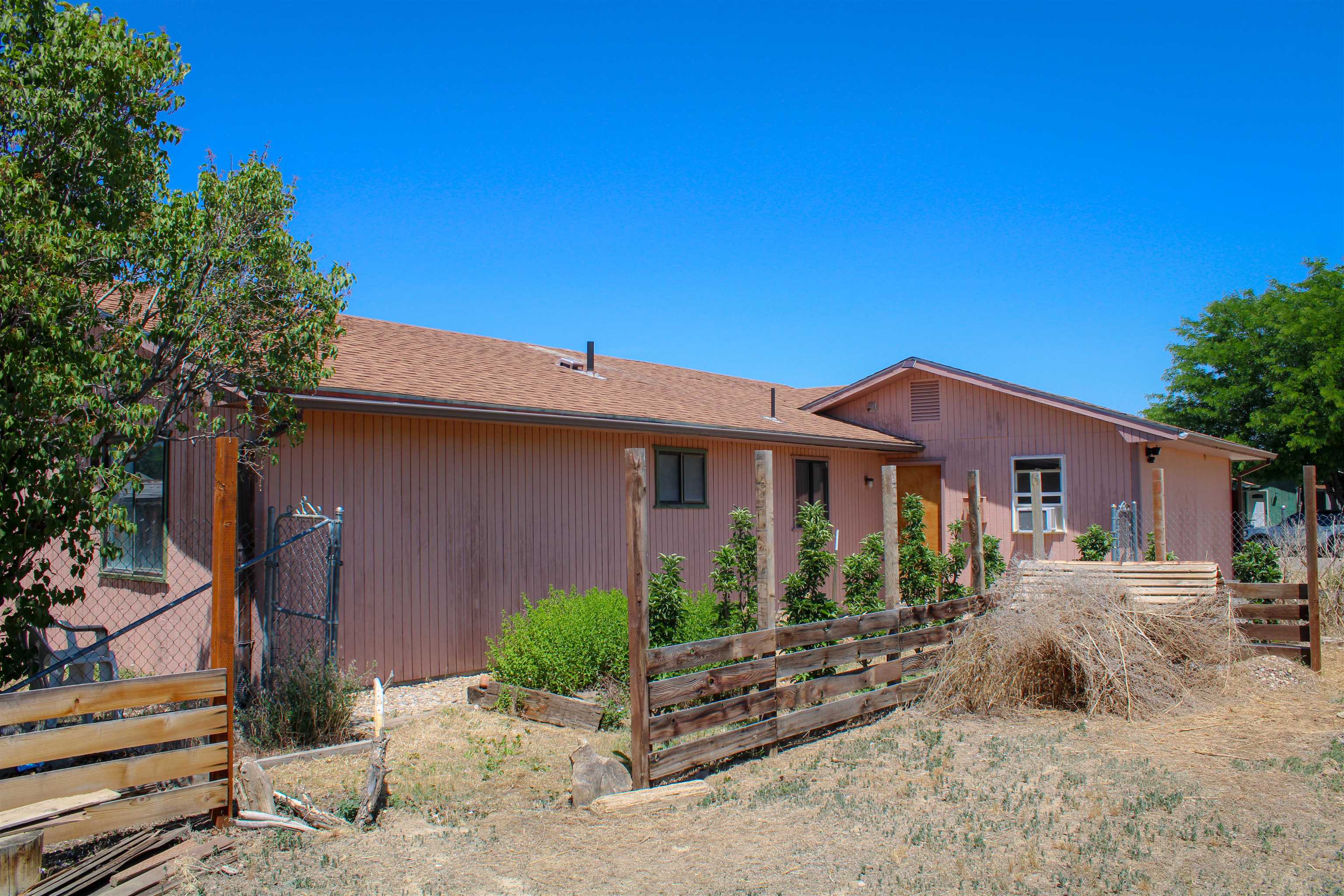 255 E Raven Avenue Property Photo 10