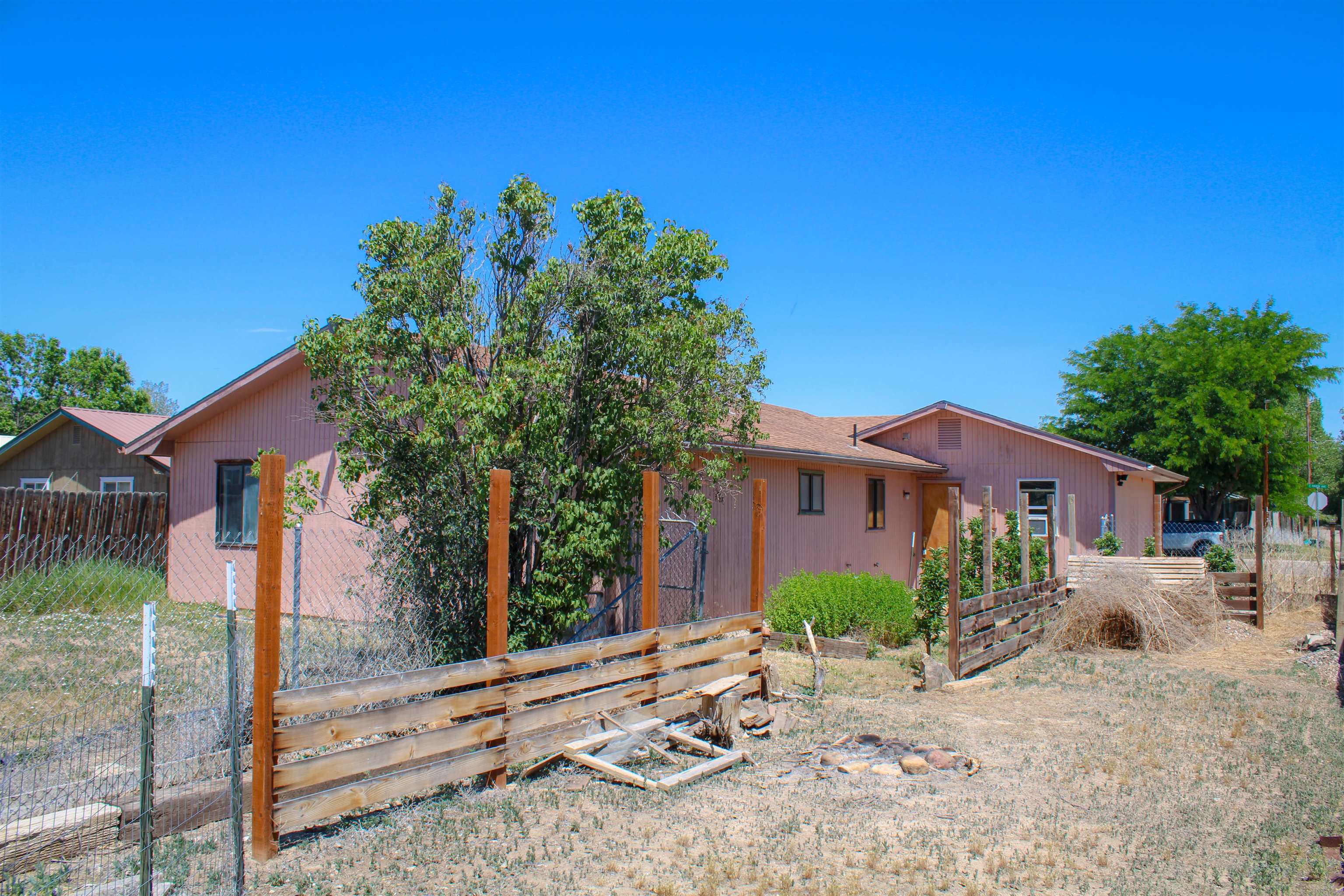 255 E Raven Avenue Property Photo 12