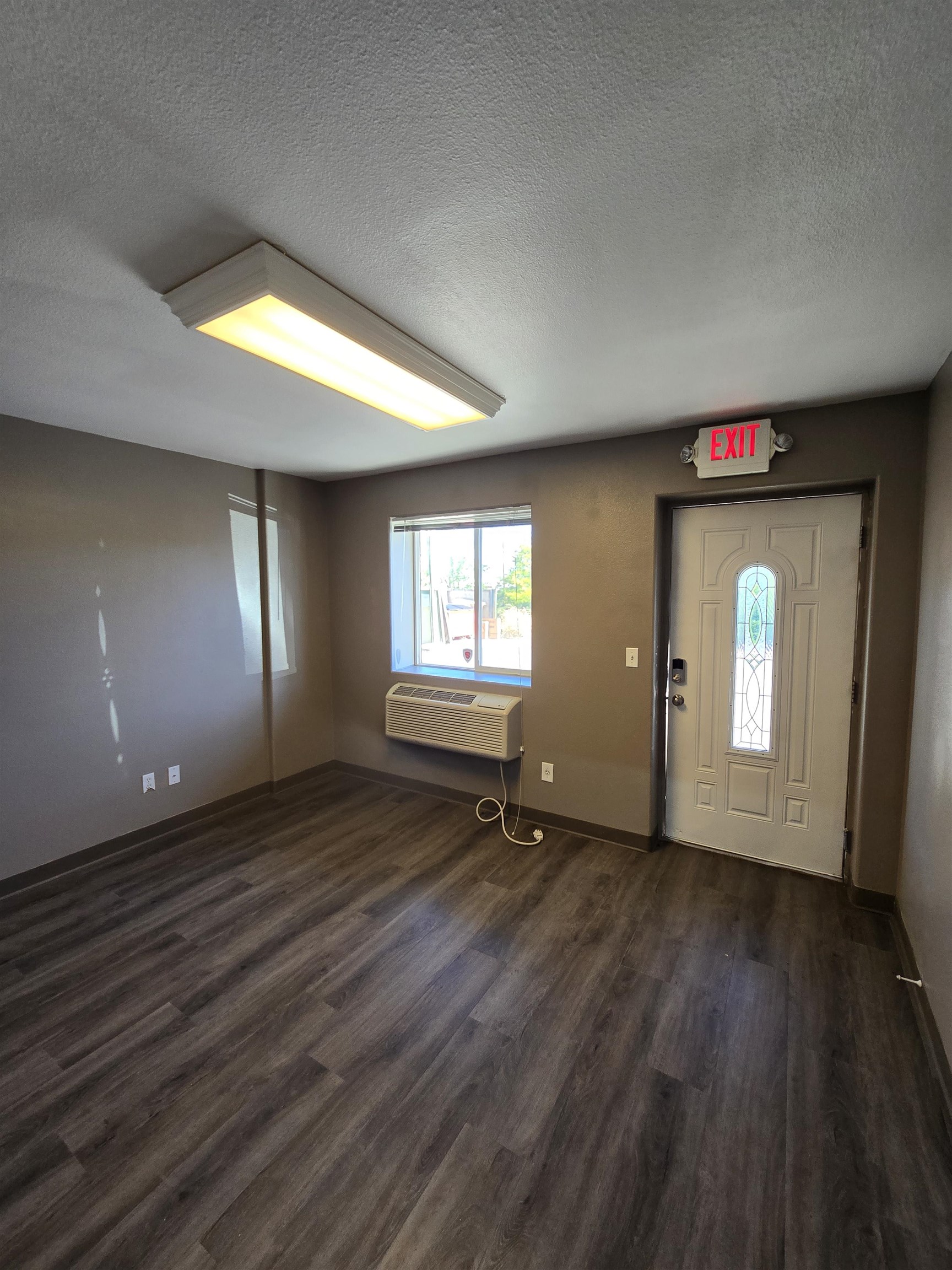 802 1st Avenue Property Photo 5