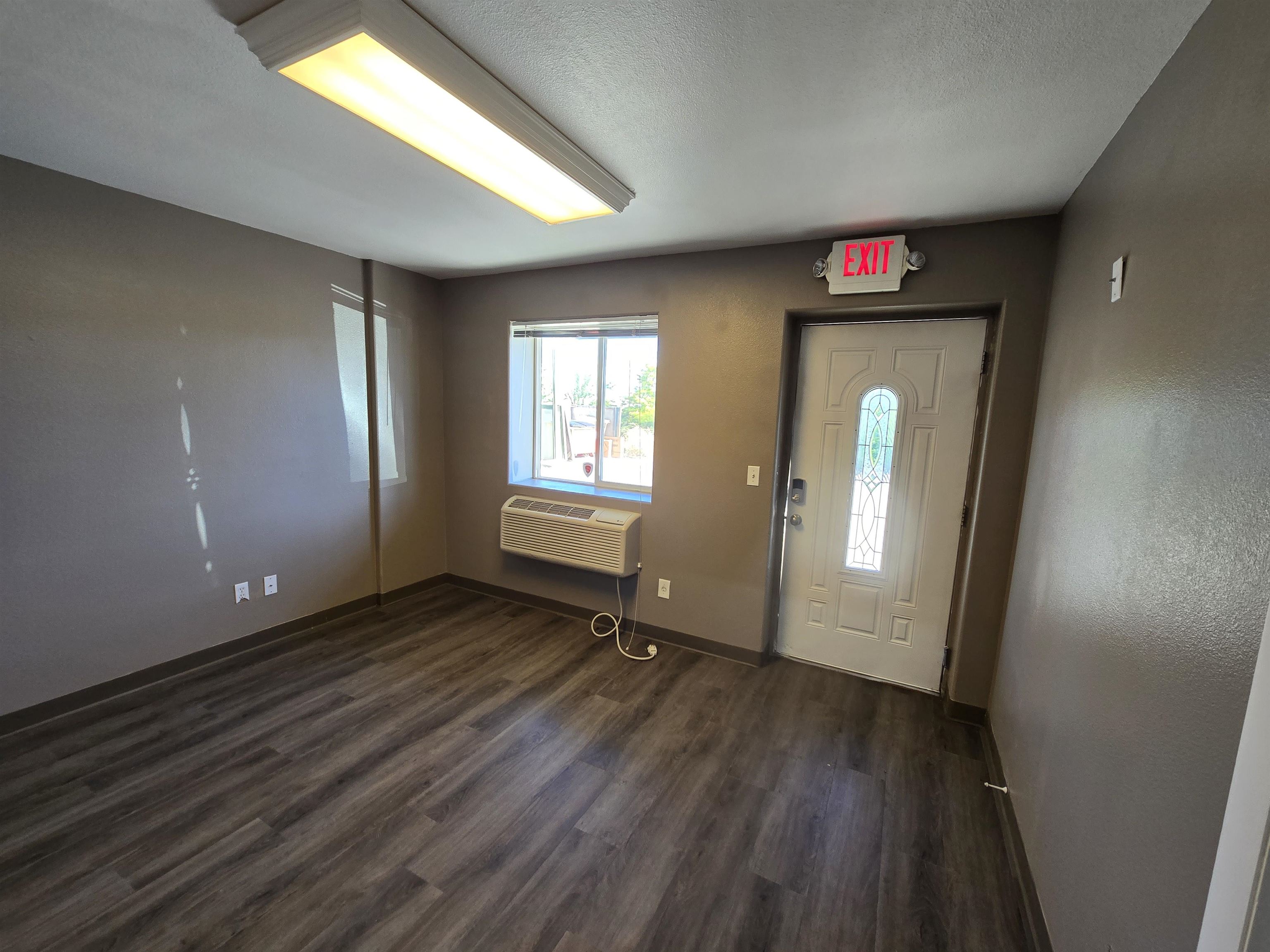 802 1st Avenue Property Photo 6