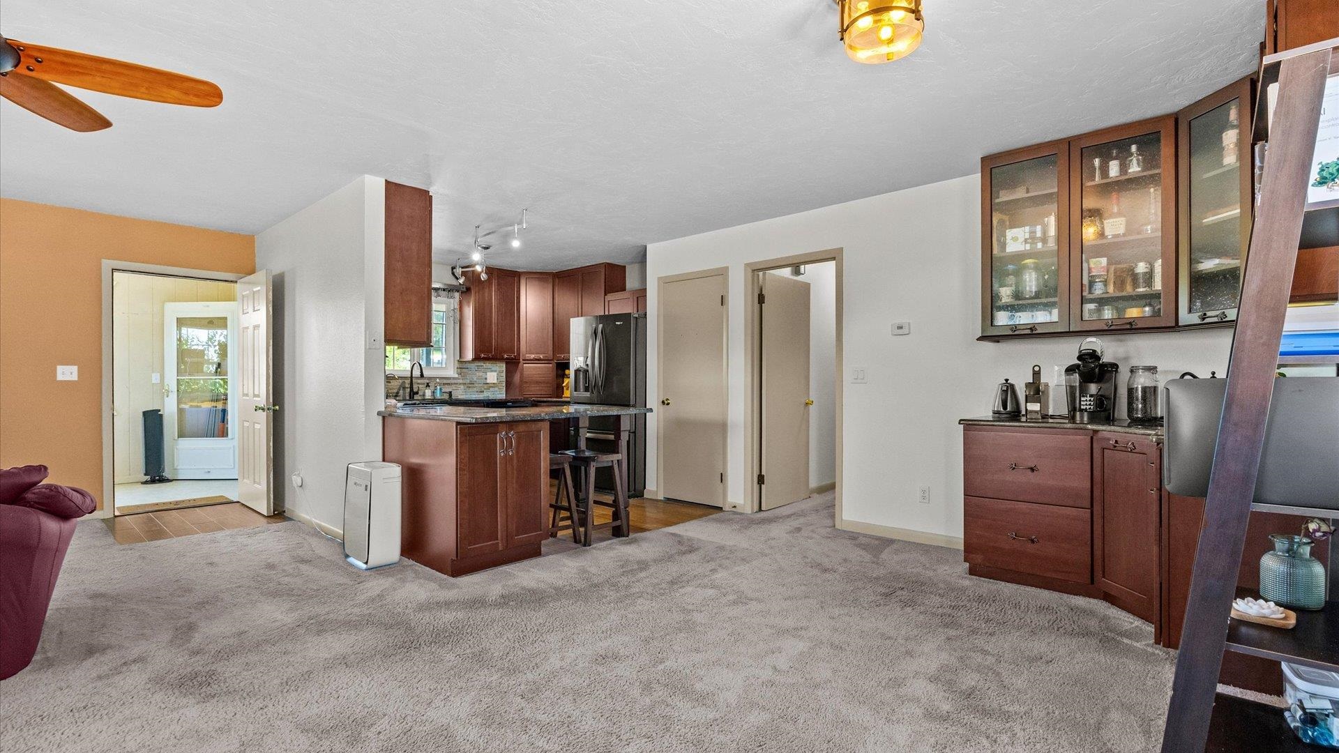 14037 G Road Property Photo 8