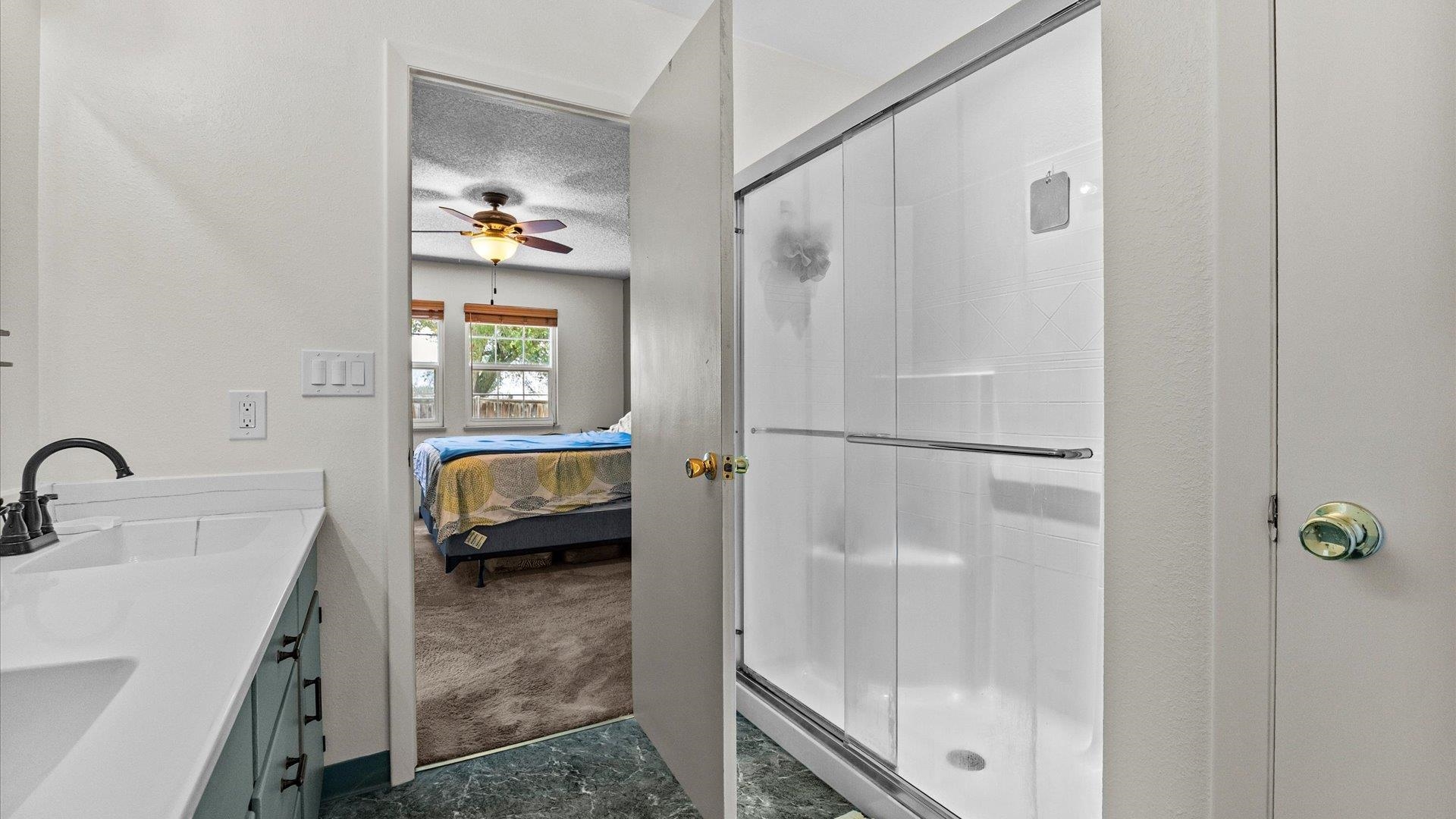 14037 G Road Property Photo 17