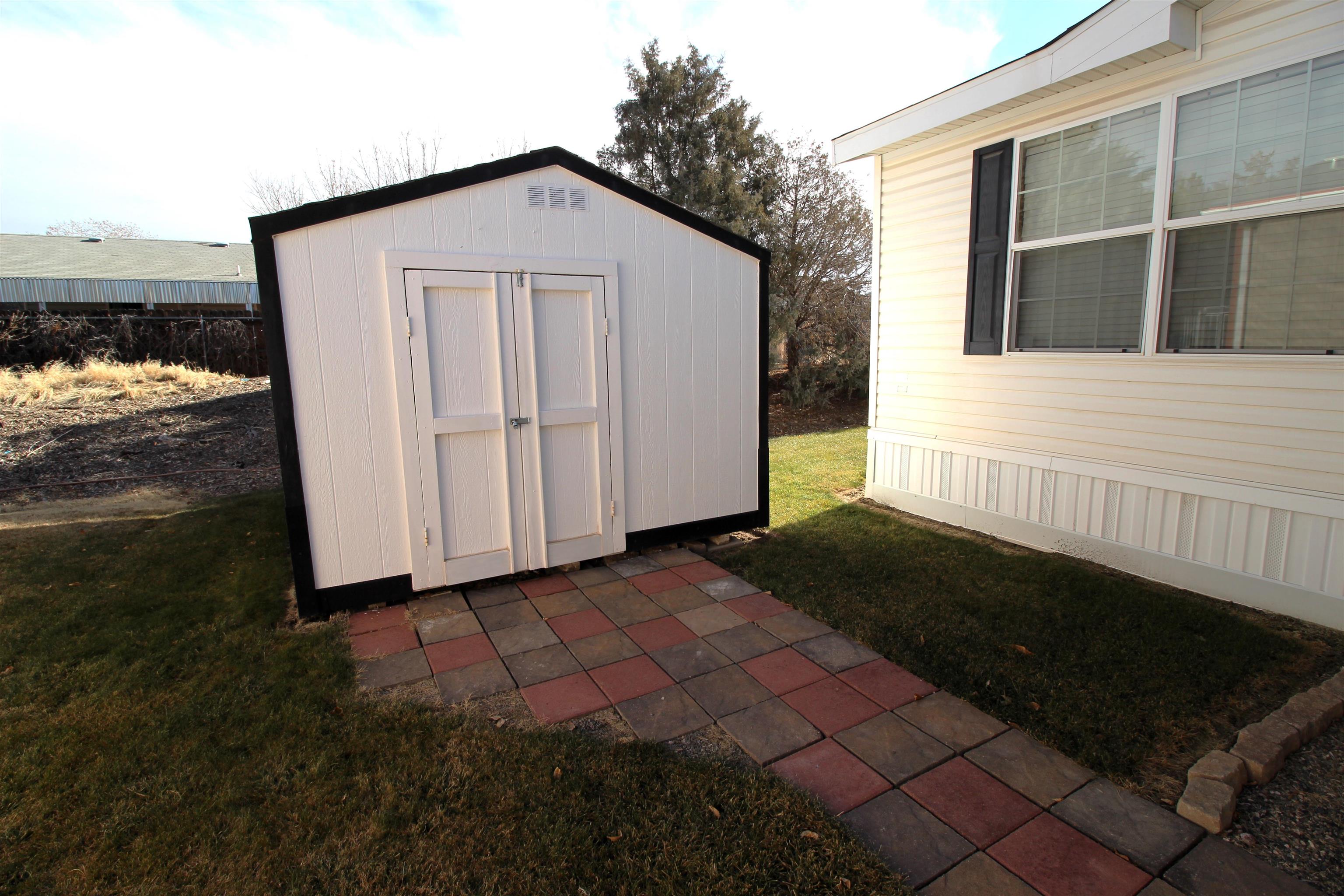435 32 Road Property Photo 17