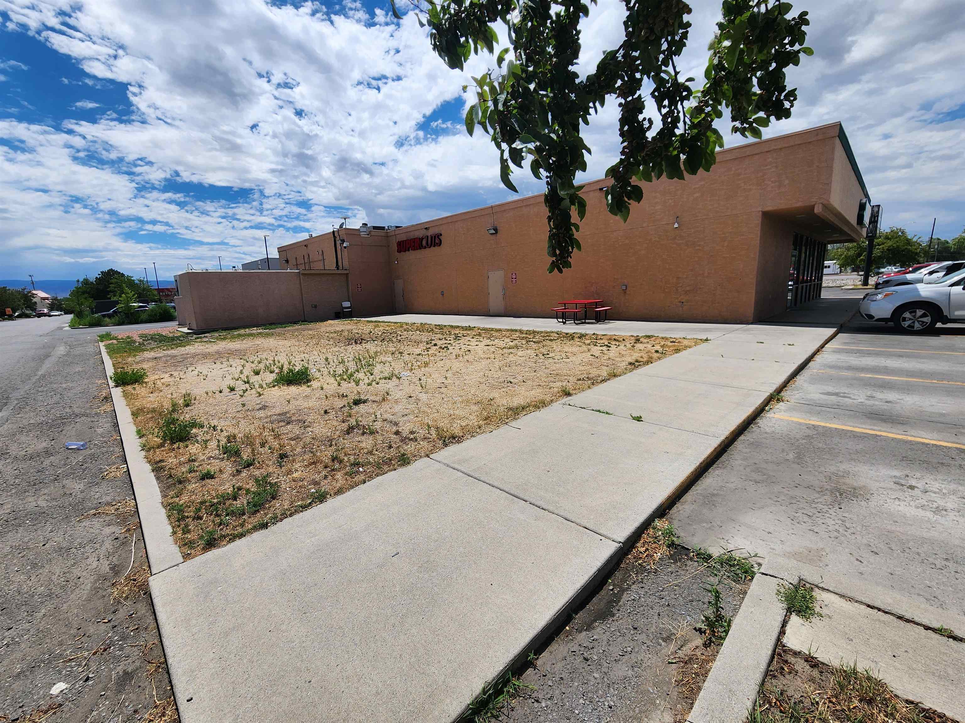 3235 I-70 Business Loop Property Photo 3