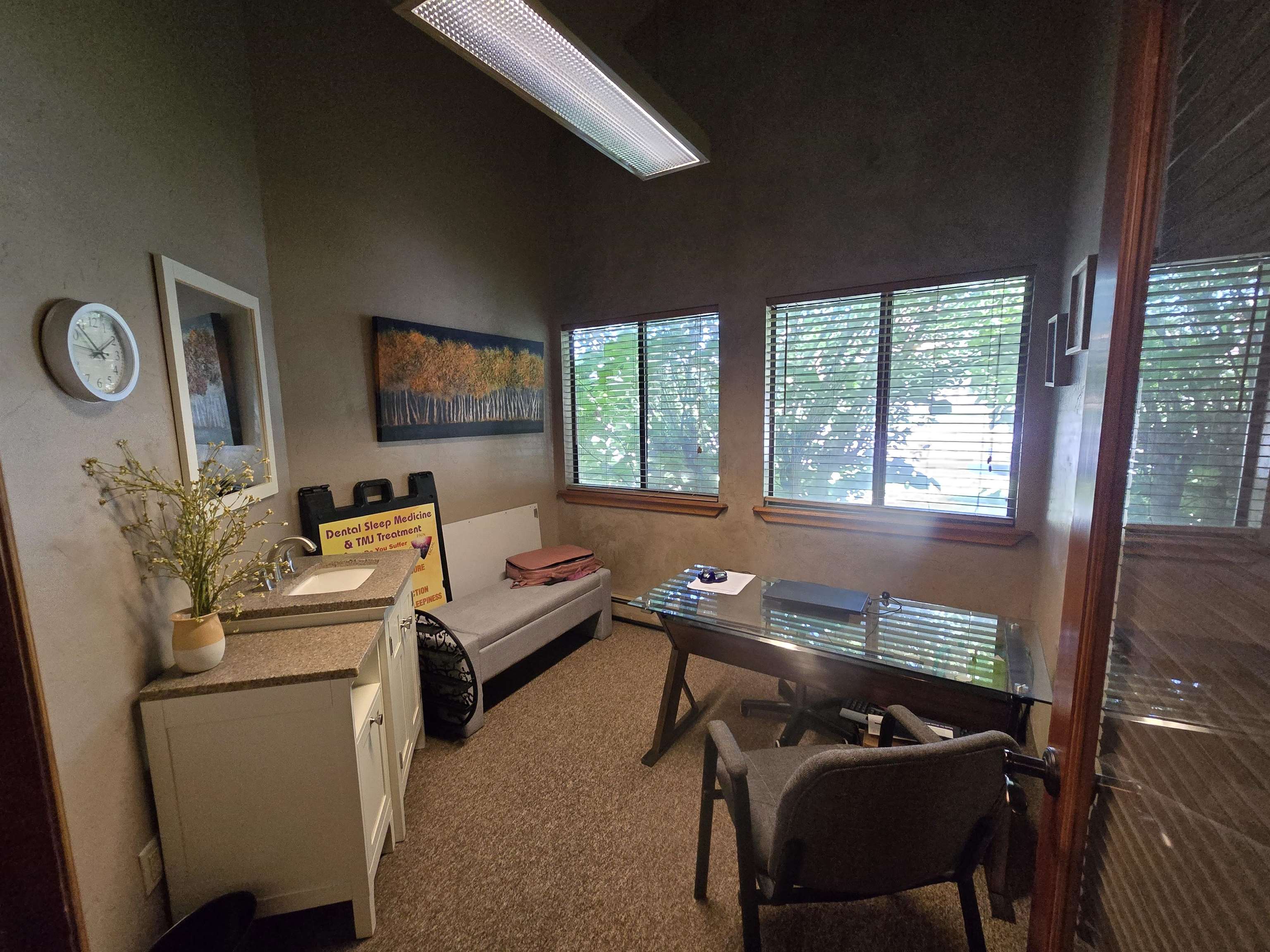 2755 North Avenue Property Photo 10