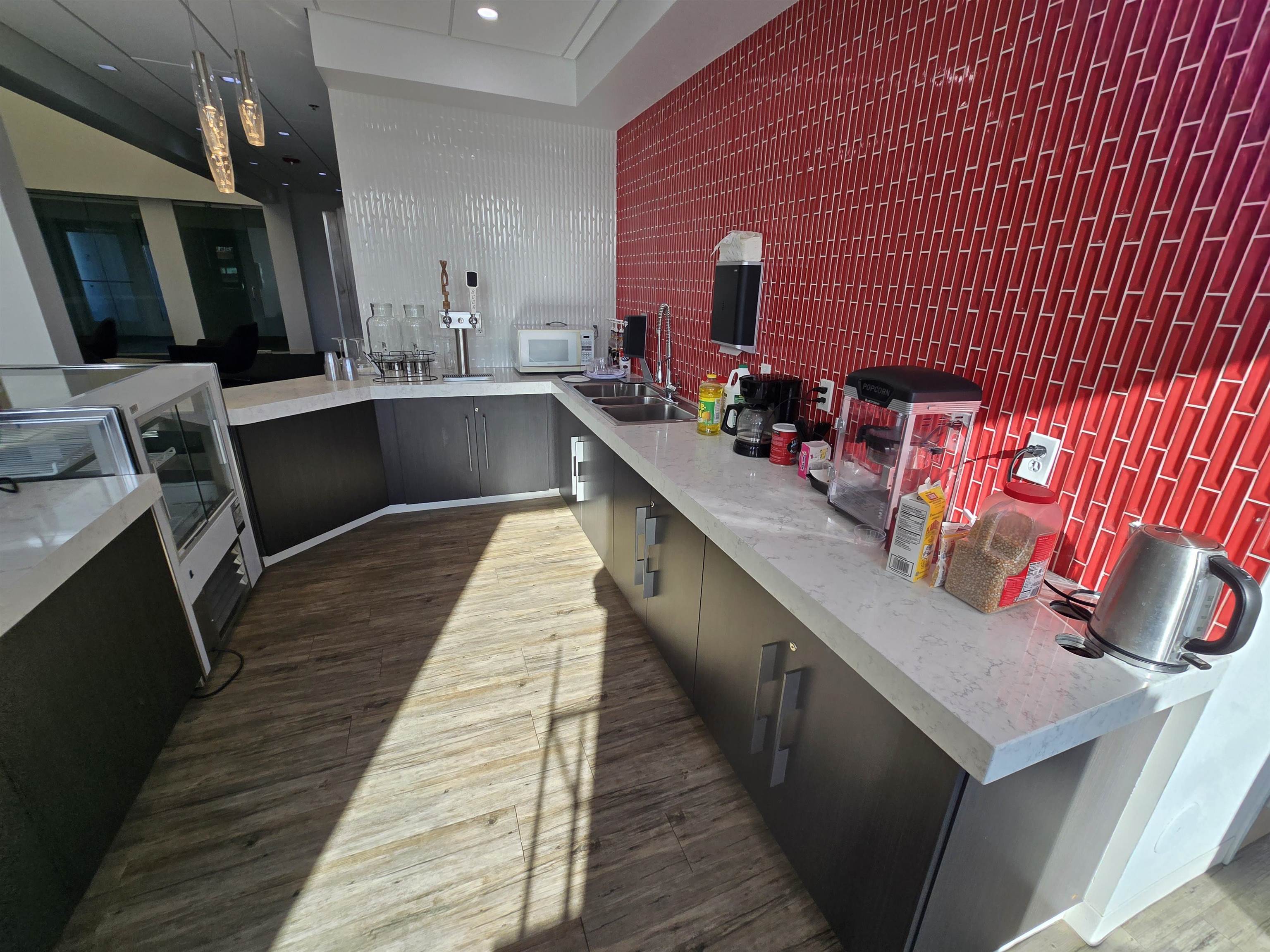 2755 North Avenue Property Photo 12