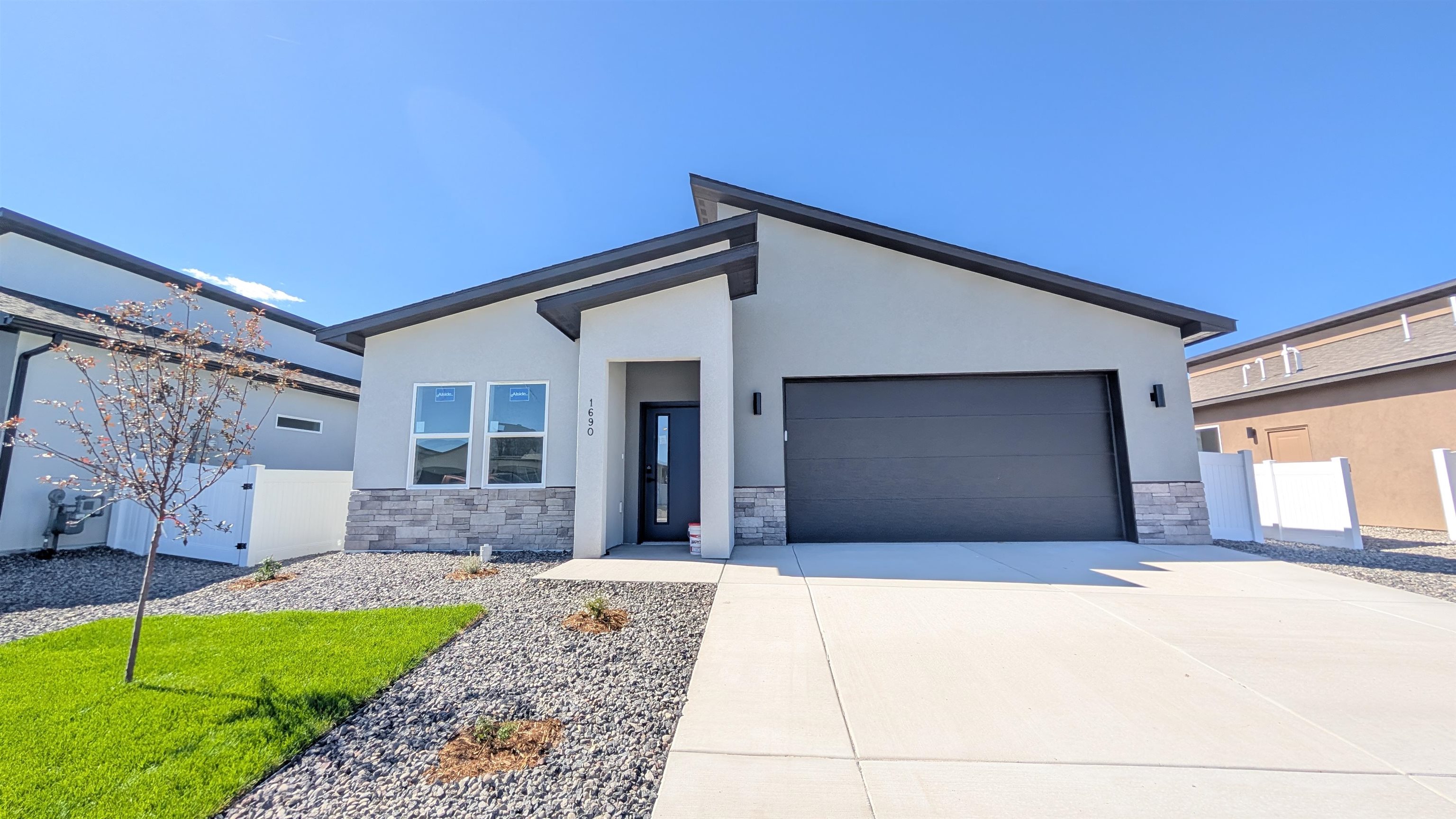 1690 Rusty Rivet Road Property Photo 1
