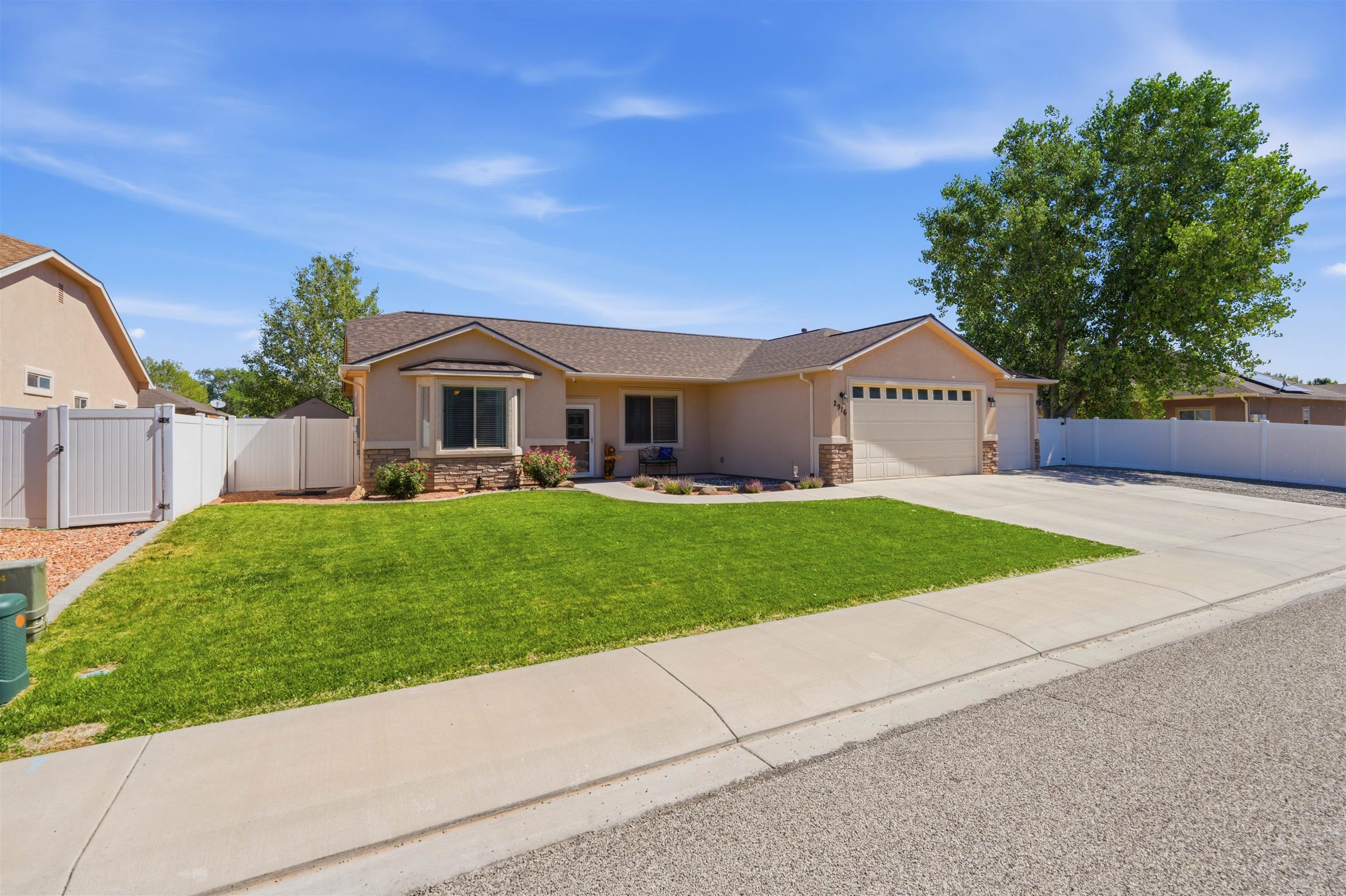 2916 Brook View Lane Property Photo 9