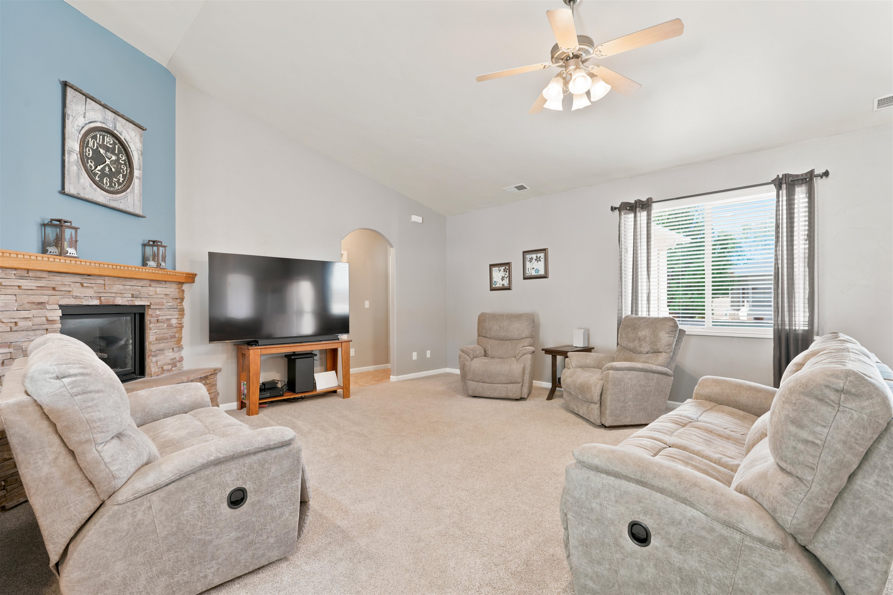 2916 Brook View Lane Property Photo 12