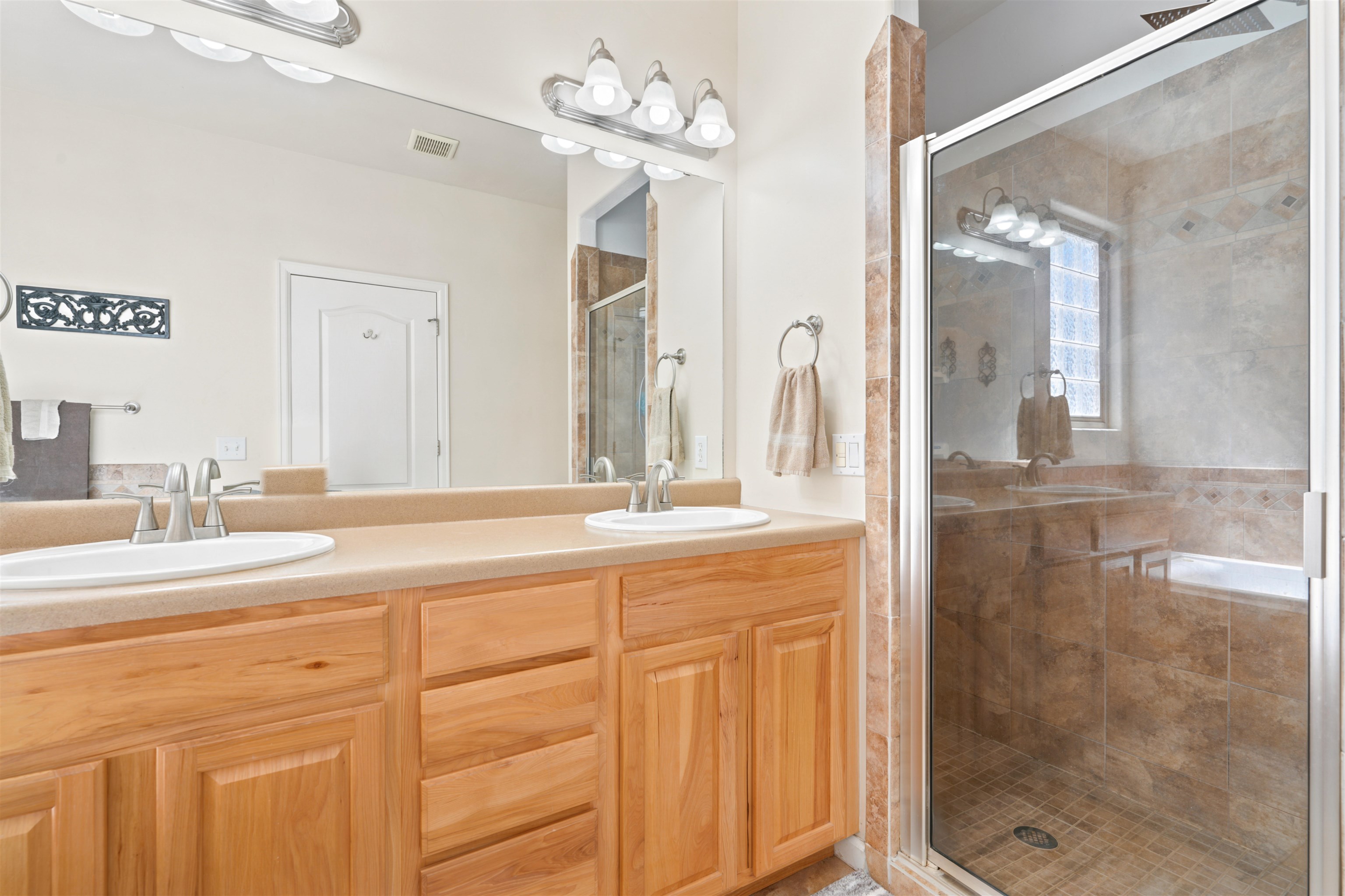 2916 Brook View Lane Property Photo 25
