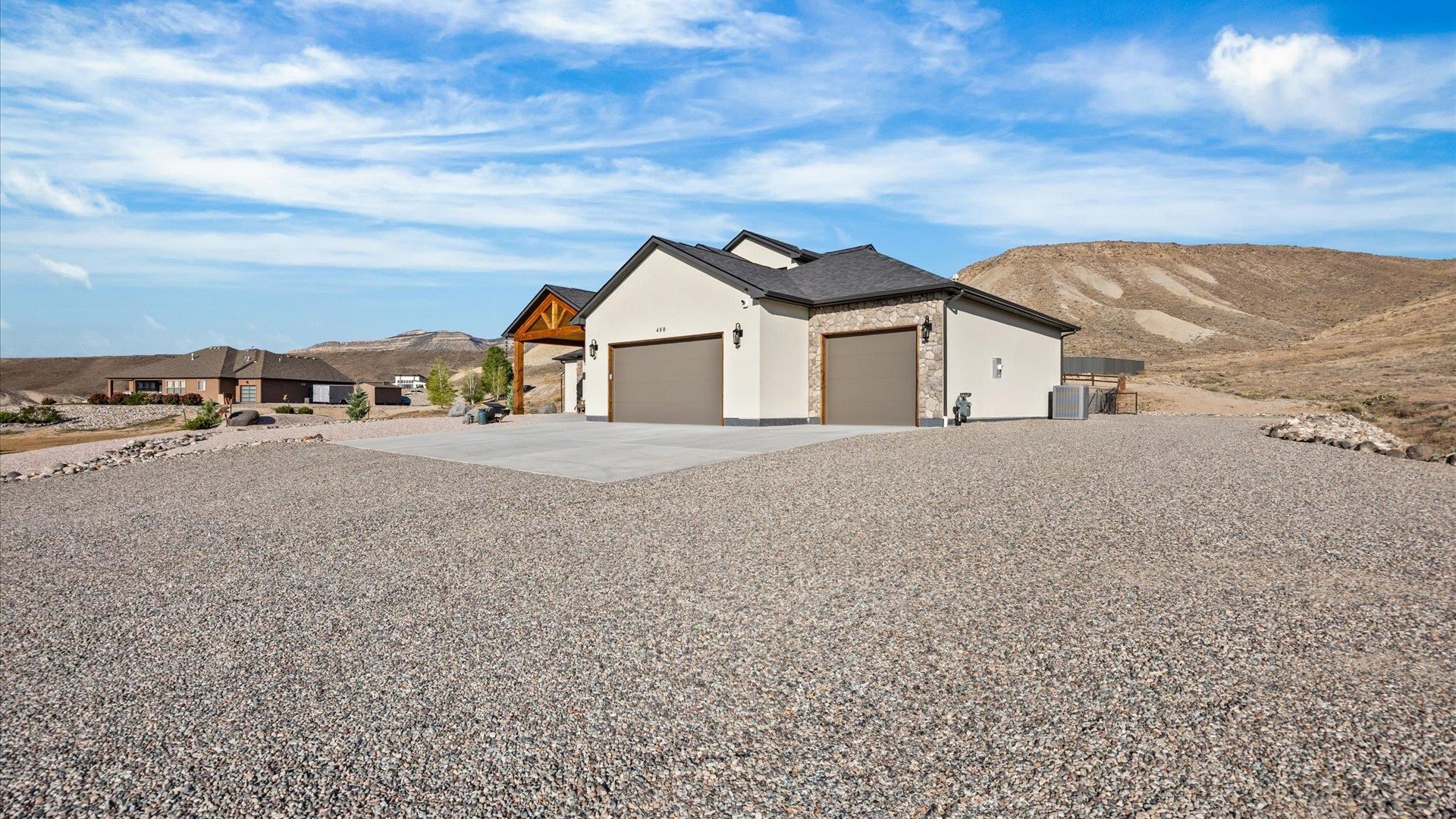 480 Desert Bluff Court Property Photo 6