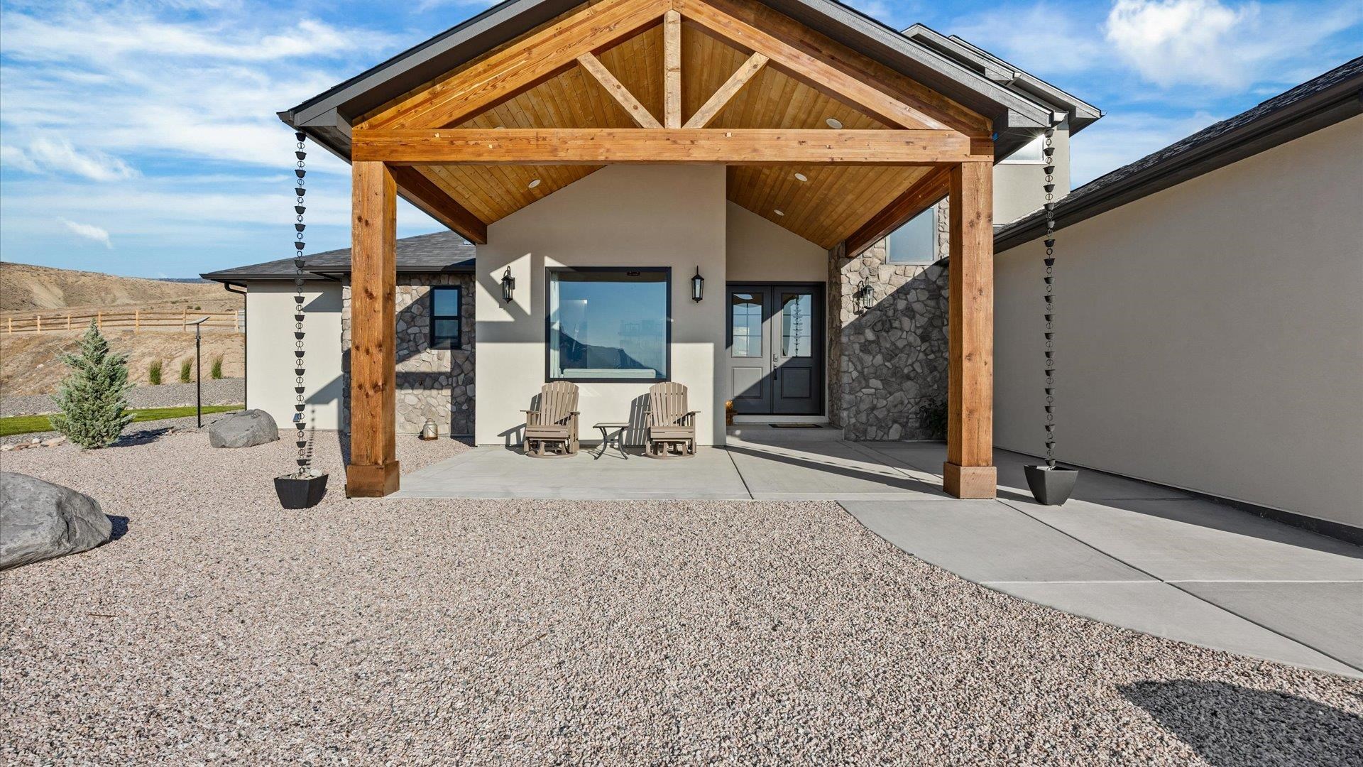 480 Desert Bluff Court Property Photo 7