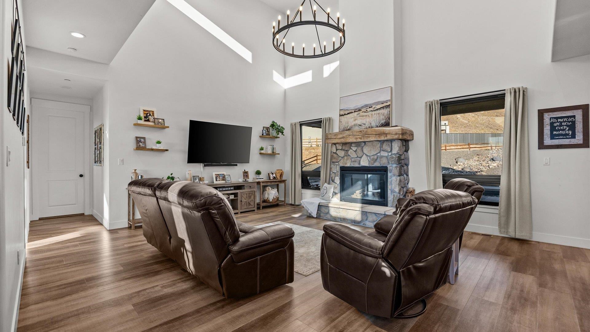 480 Desert Bluff Court Property Photo 11