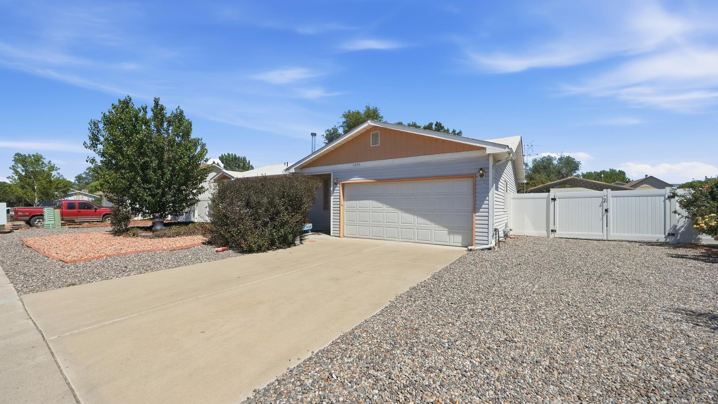 3096 Silver Crest Trail Property Photo 4