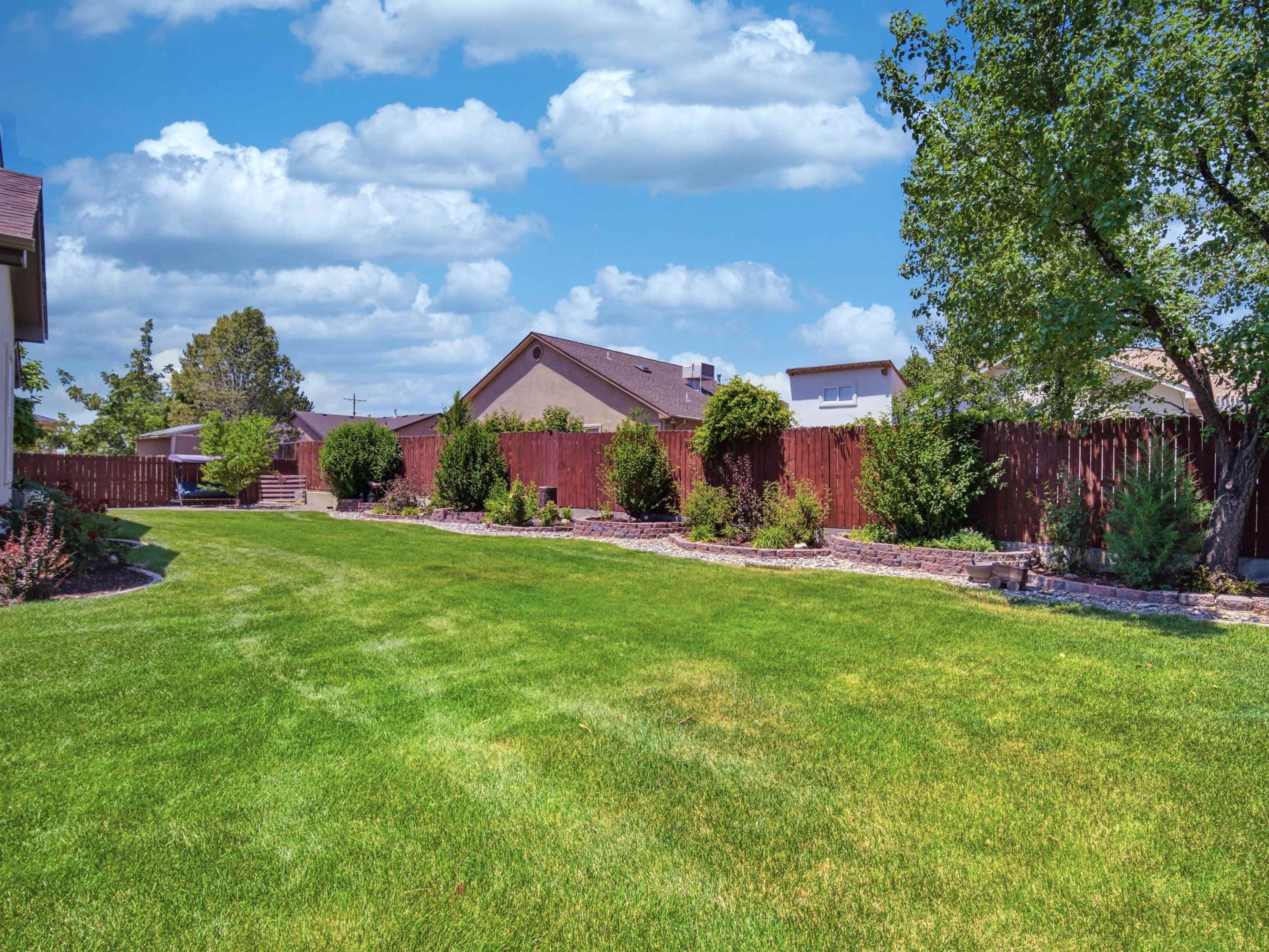 896 Trappers Court Property Photo 32