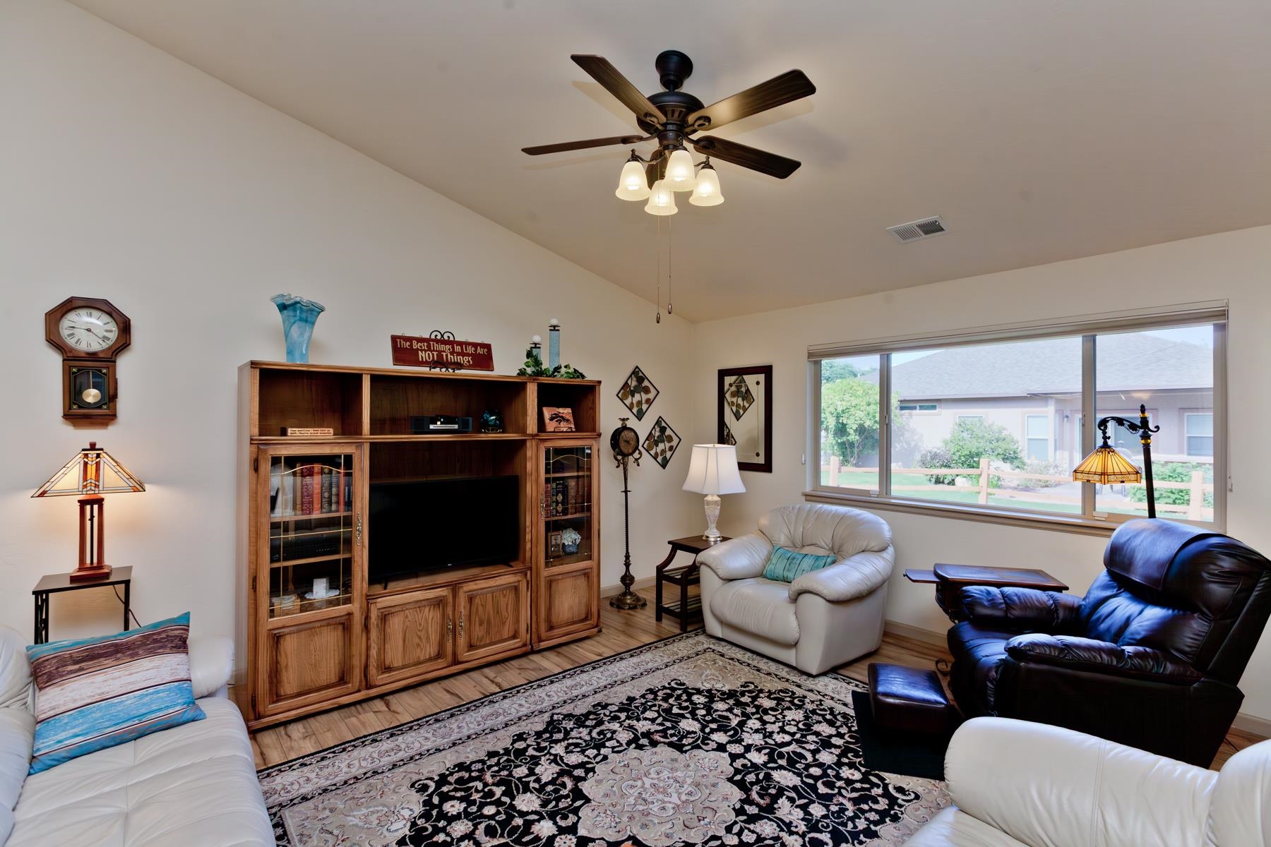 607 Saffron Way Property Photo 6