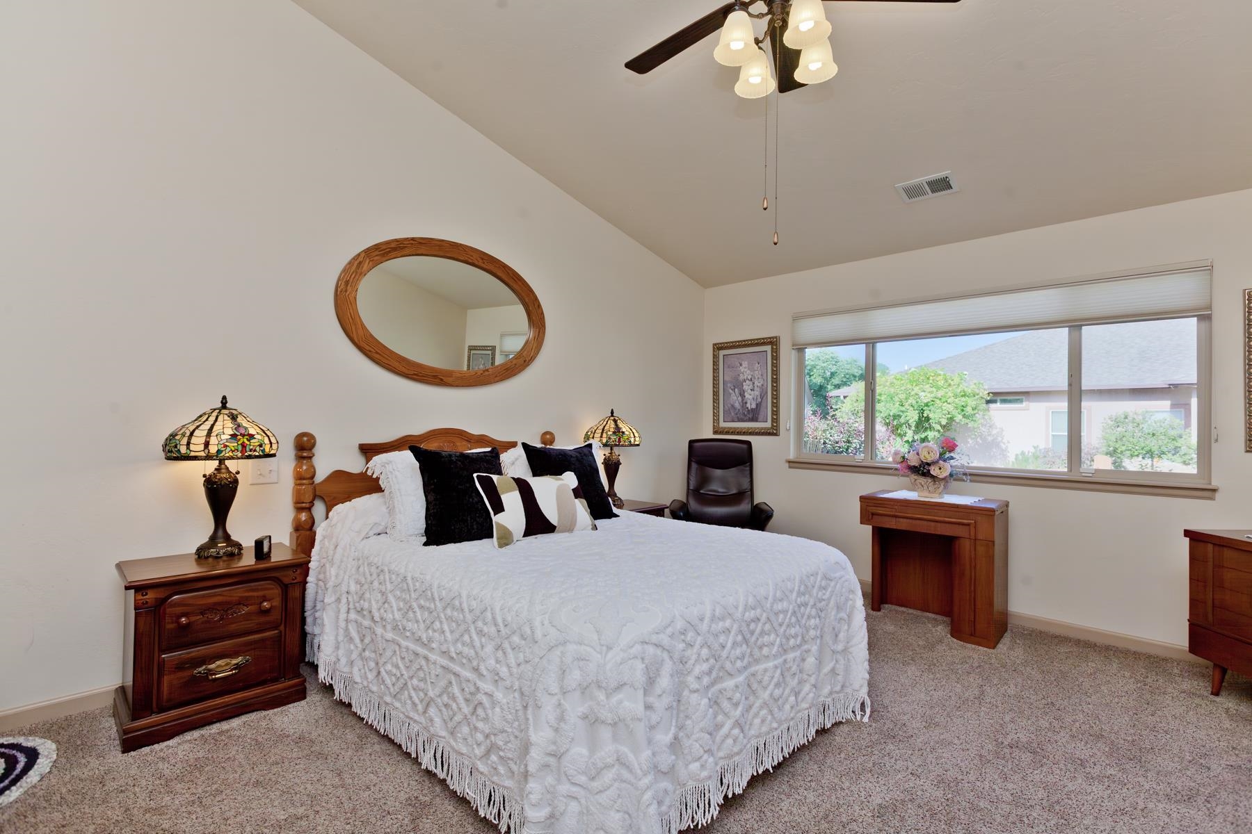 607 Saffron Way Property Photo 16