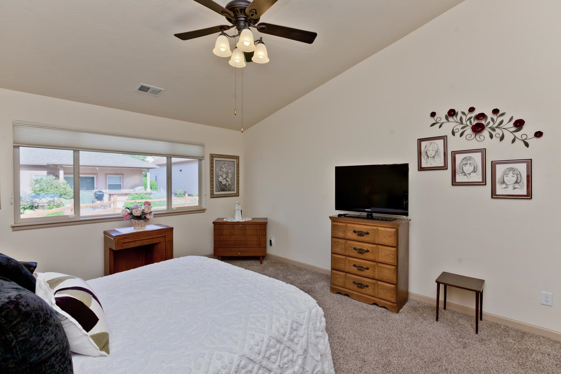 607 Saffron Way Property Photo 17