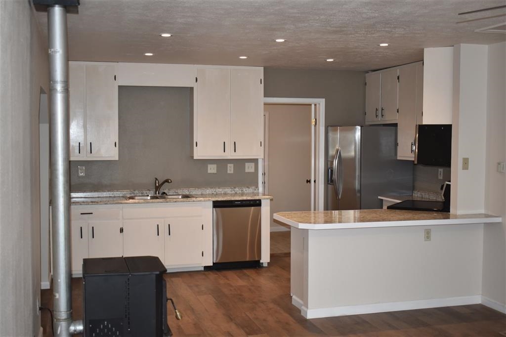 360 5th Street Property Photo 3