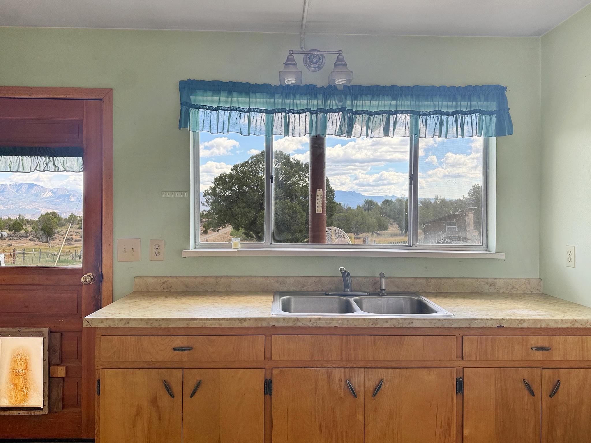 34706 Fruitland Mesa Road Property Photo 16
