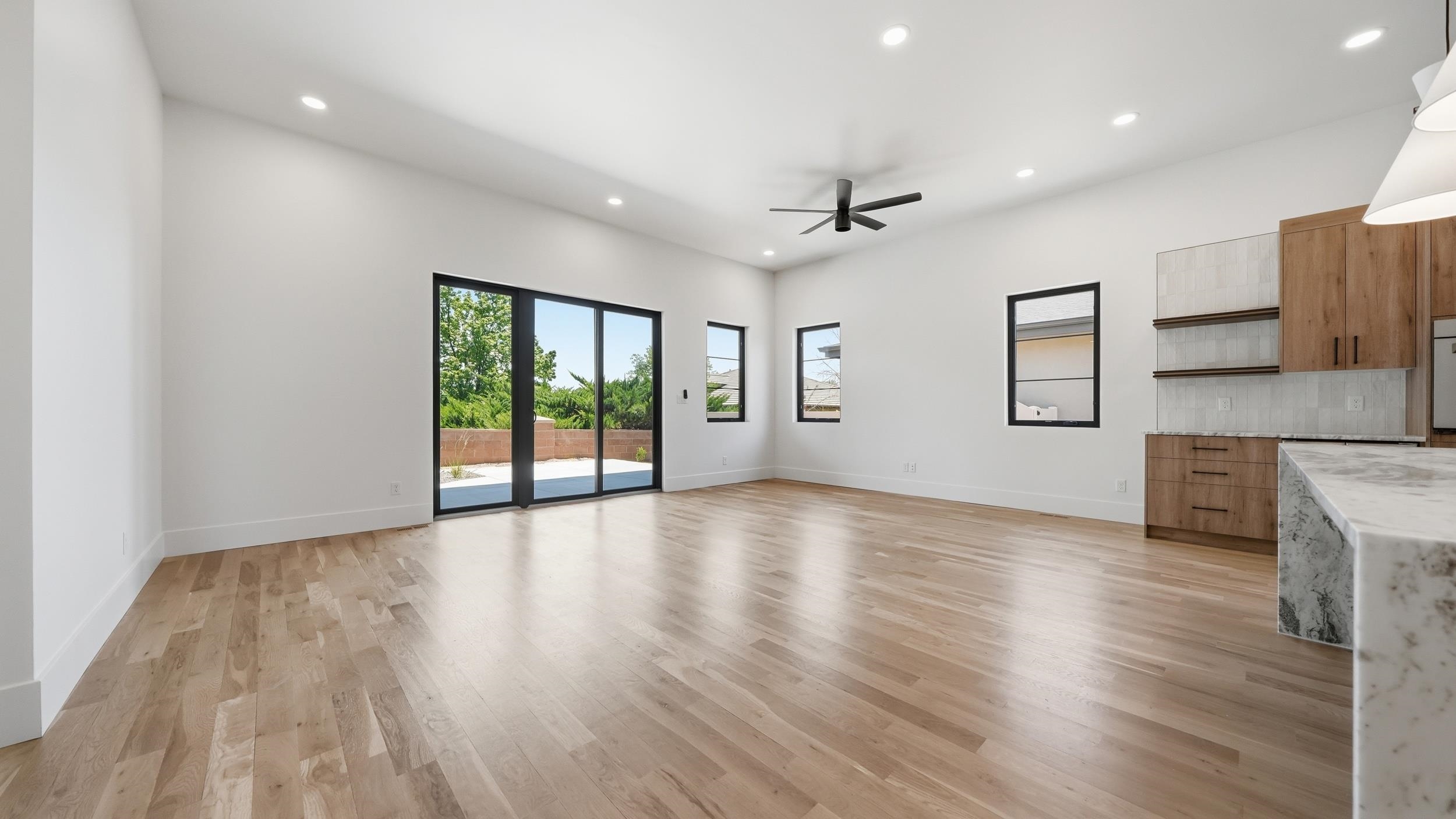 690 Base Court Property Photo 6