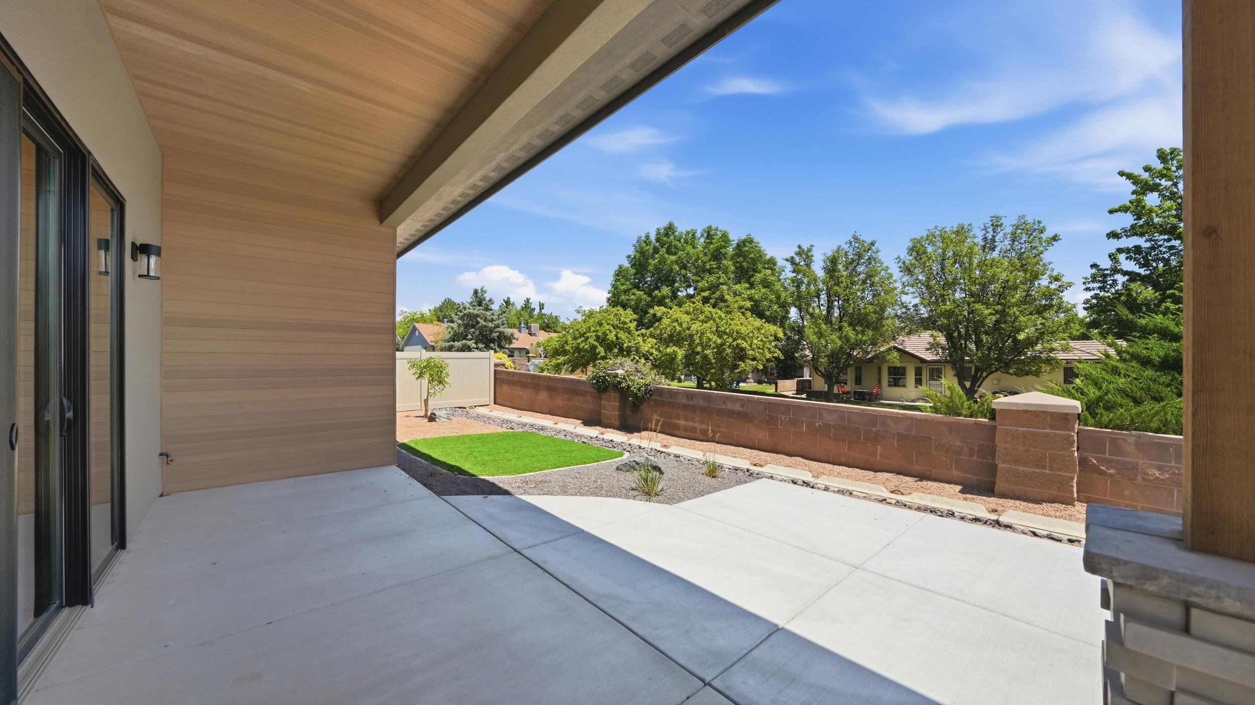 690 Base Court Property Photo 28