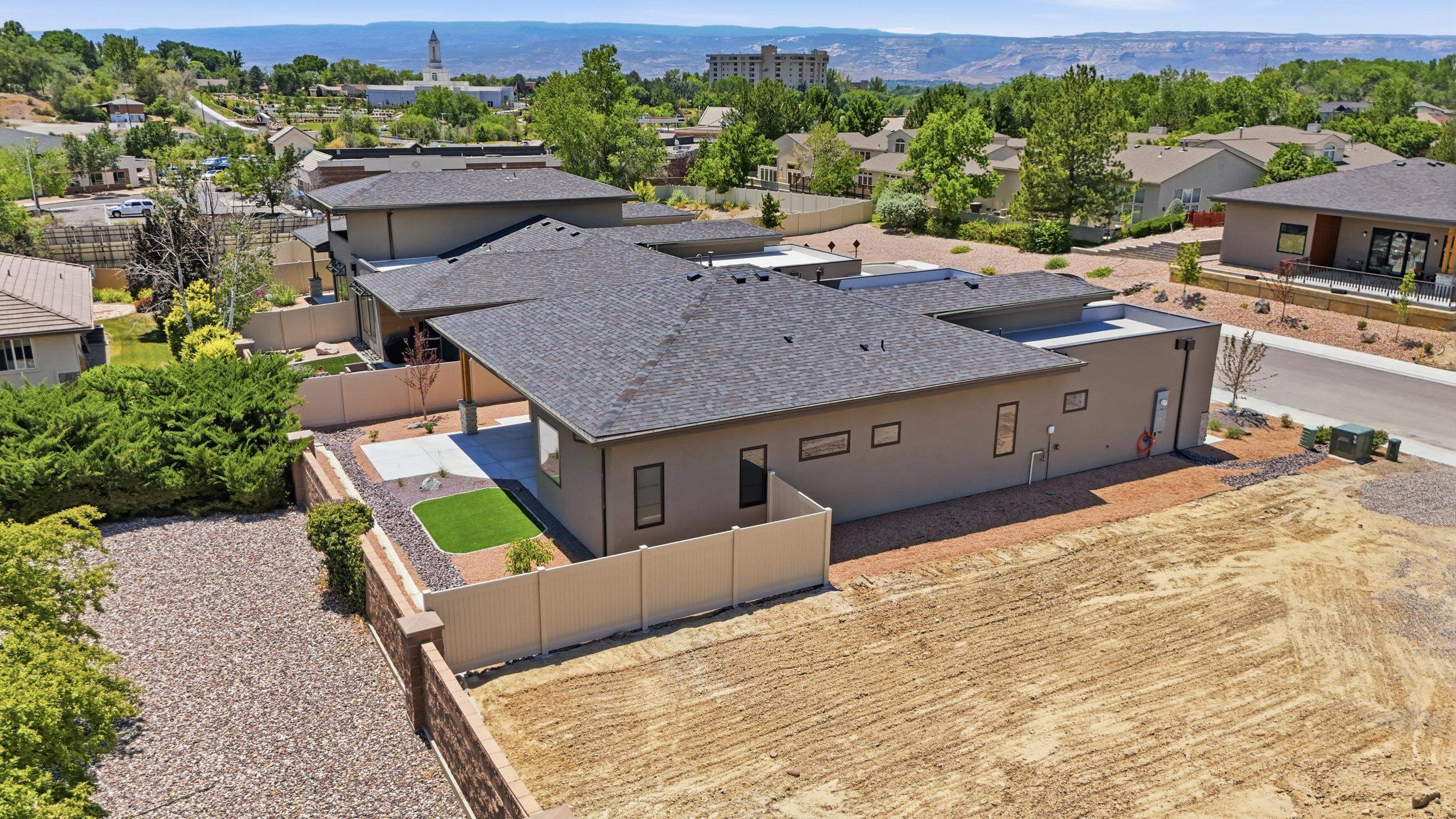 690 Base Court Property Photo 31