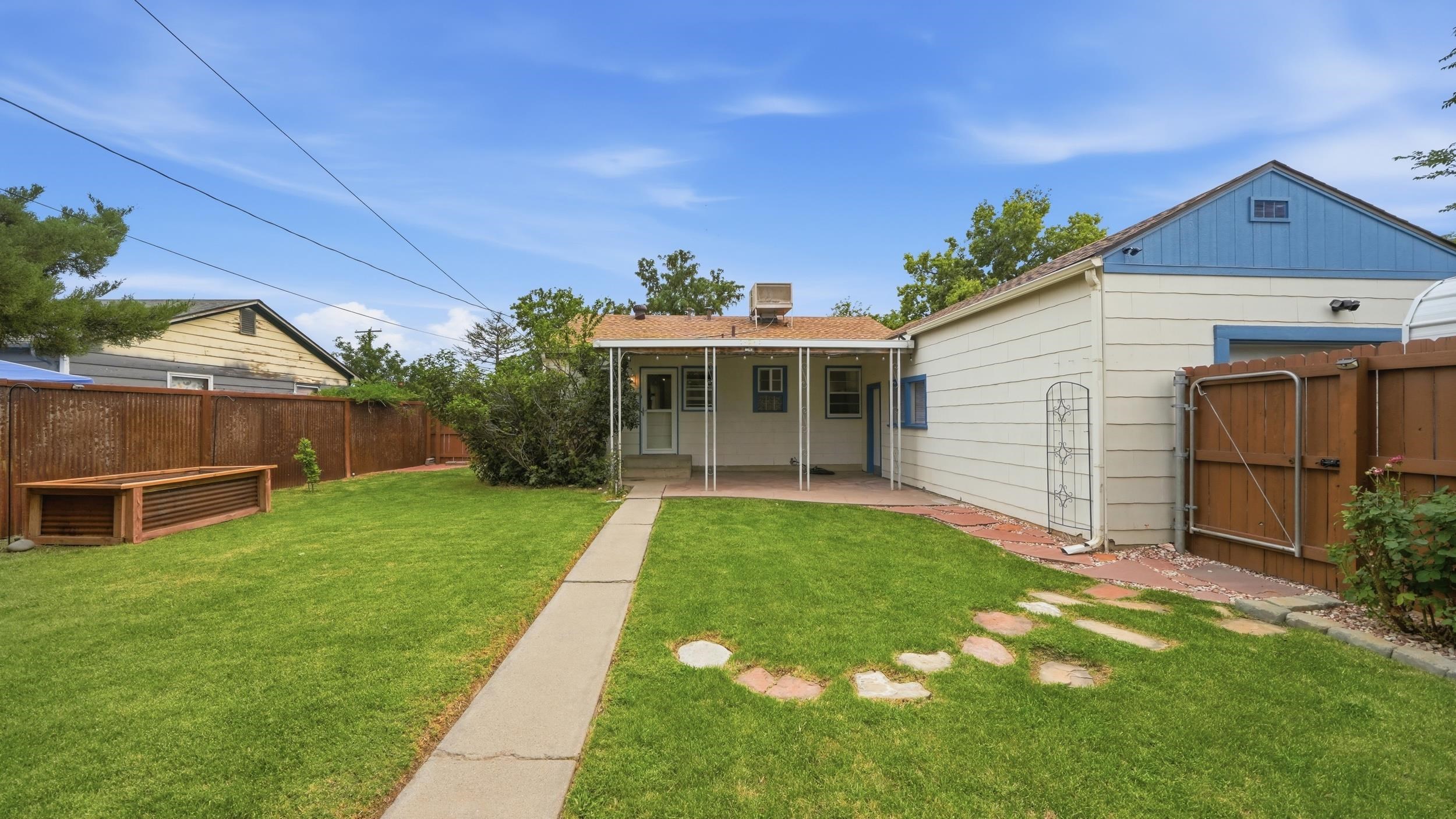 1830 Elm Avenue Property Photo 3