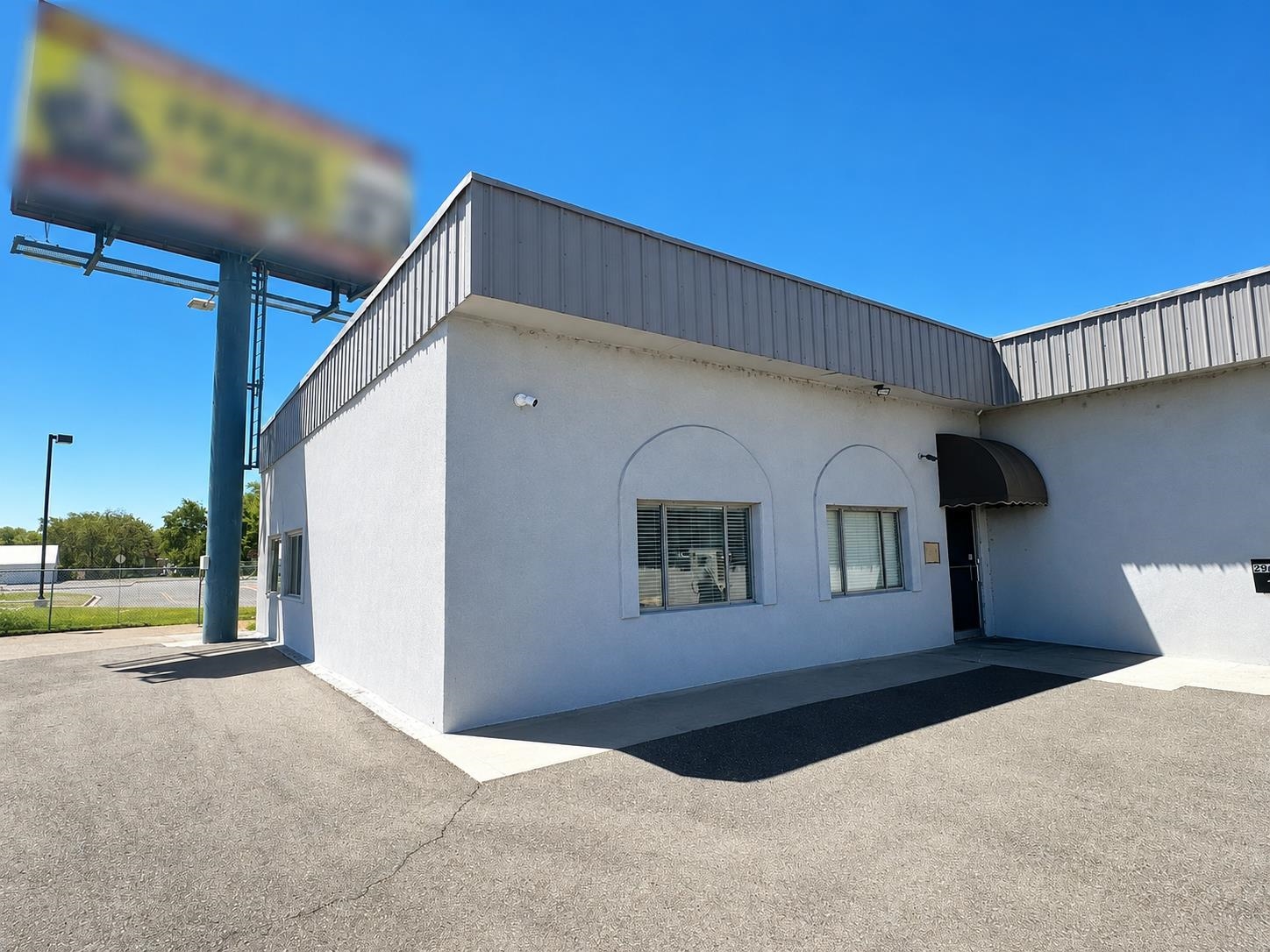 2940 I-70 Business Loop Property Photo 1