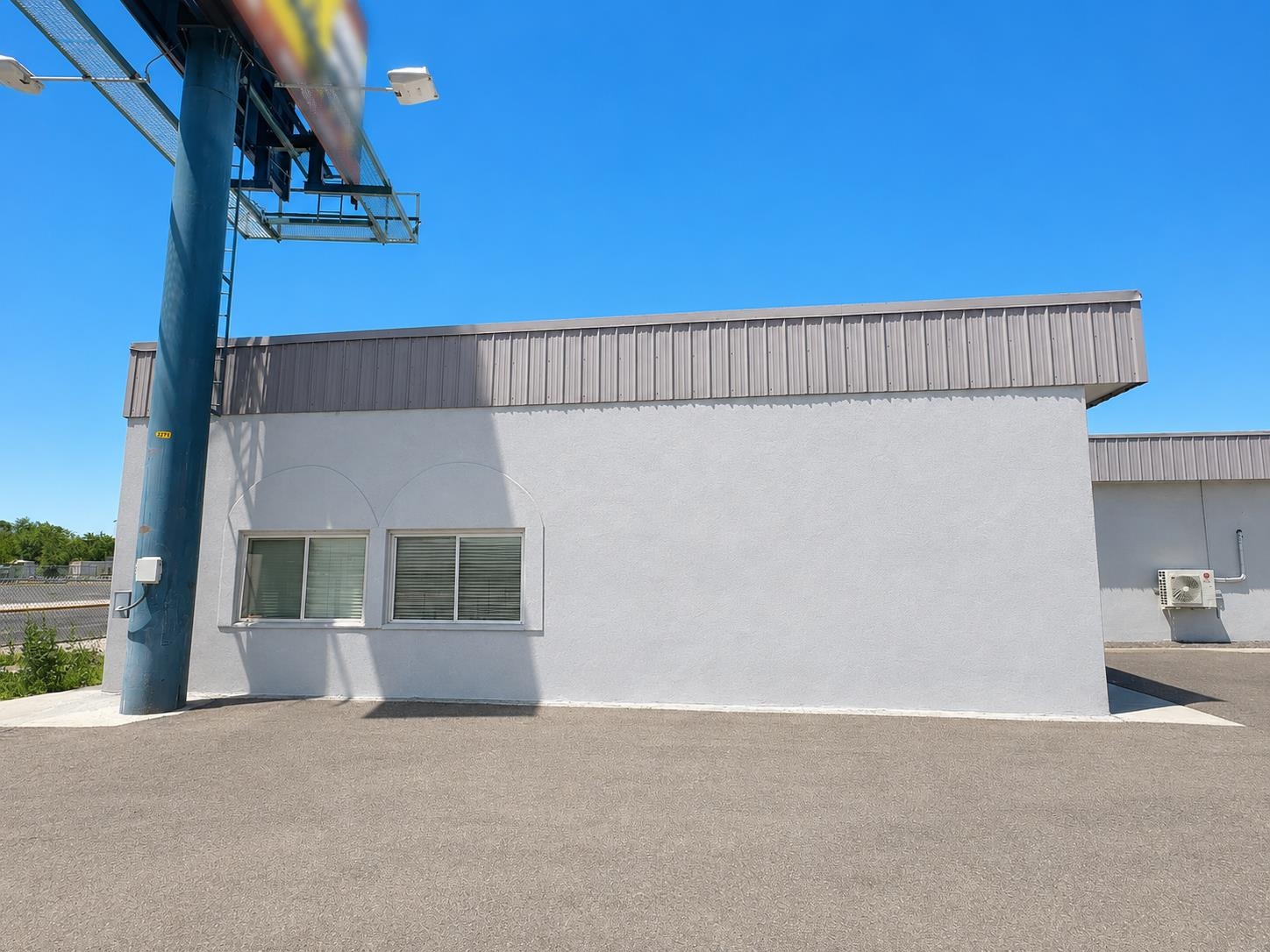 2940 I-70 Business Loop Property Photo 2