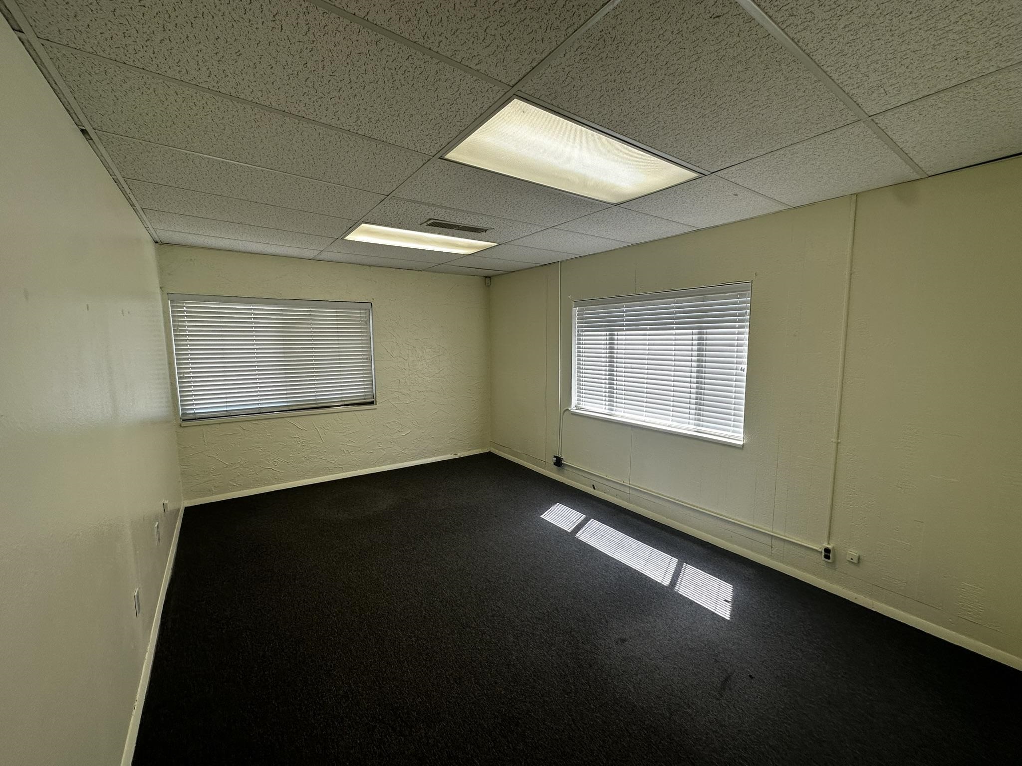 2940 I-70 Business Loop Property Photo 7