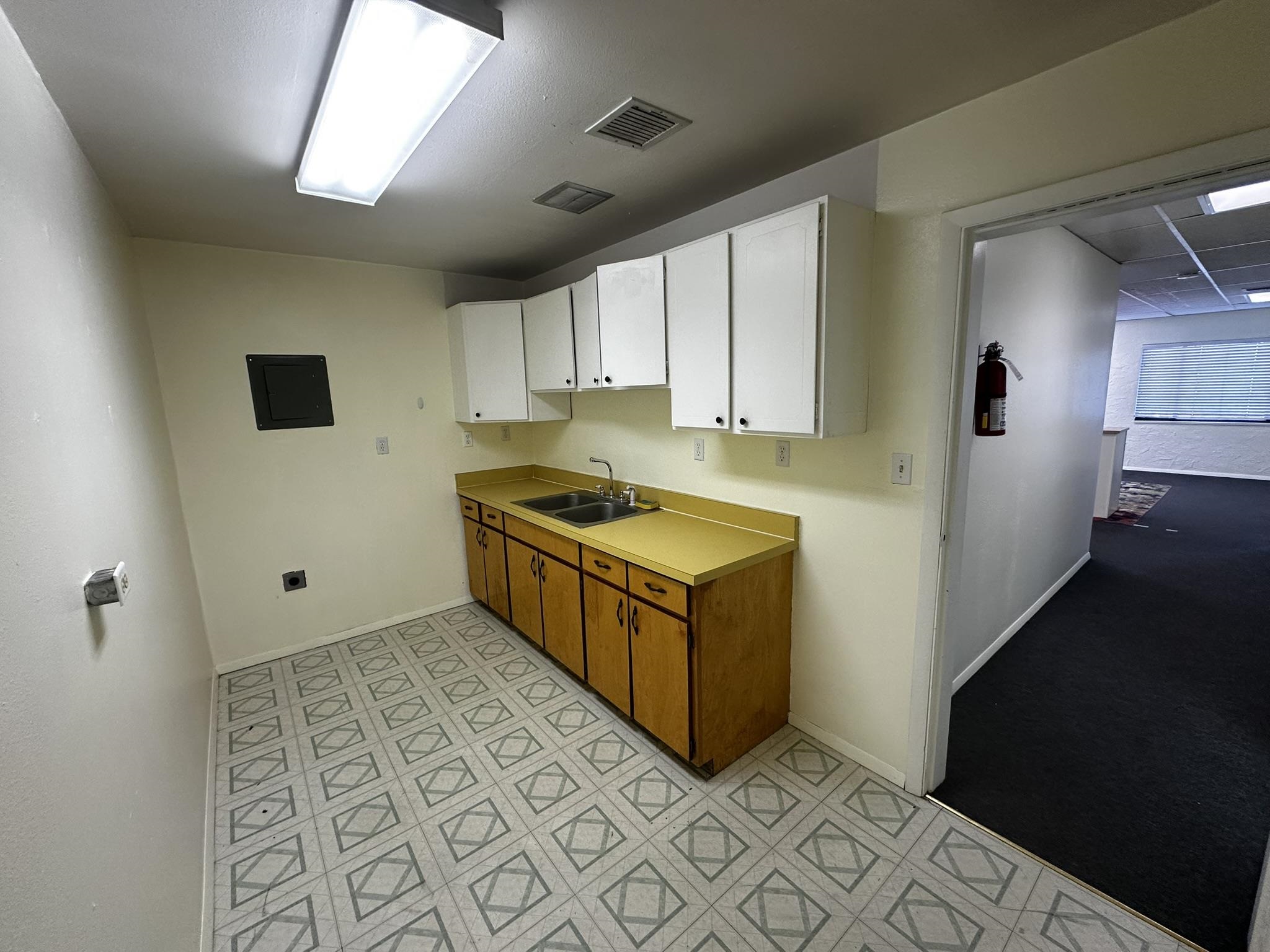 2940 I-70 Business Loop Property Photo 9