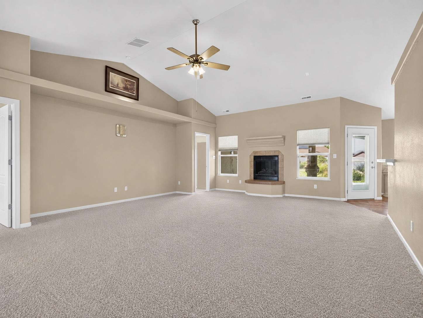 2860 Rock Creek Drive Property Photo 4