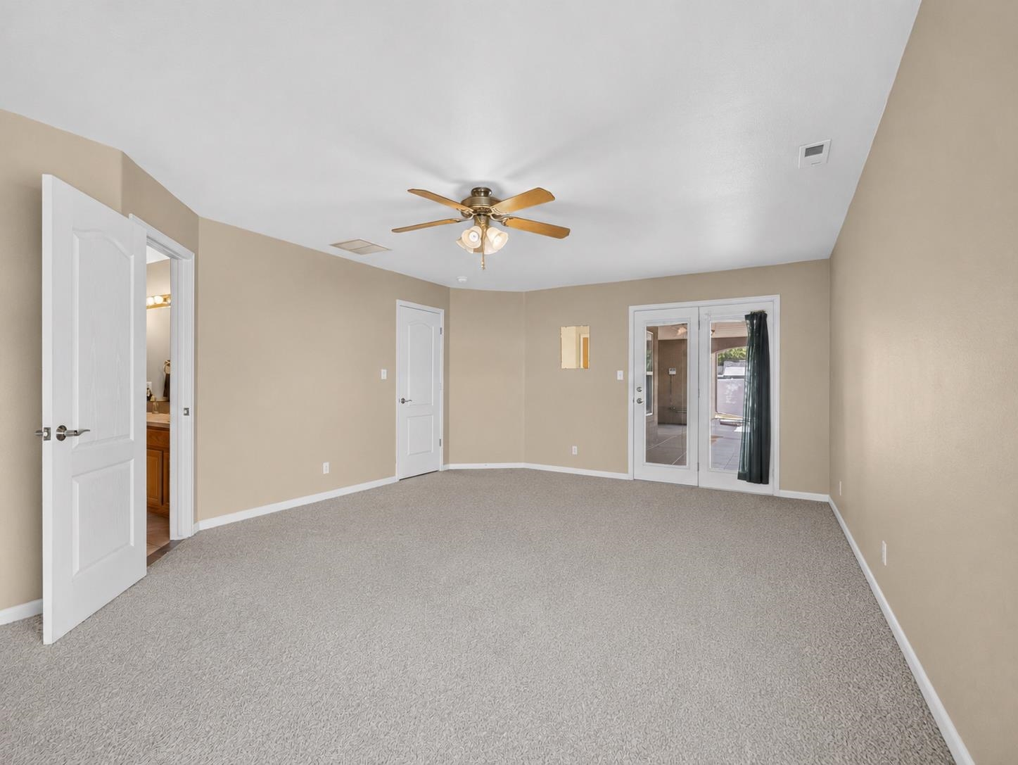 2860 Rock Creek Drive Property Photo 25